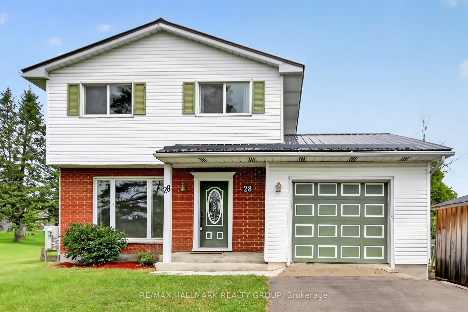 28 Second Street, Edwardsburgh/Cardinal, ON K0E 1T1 photo 3