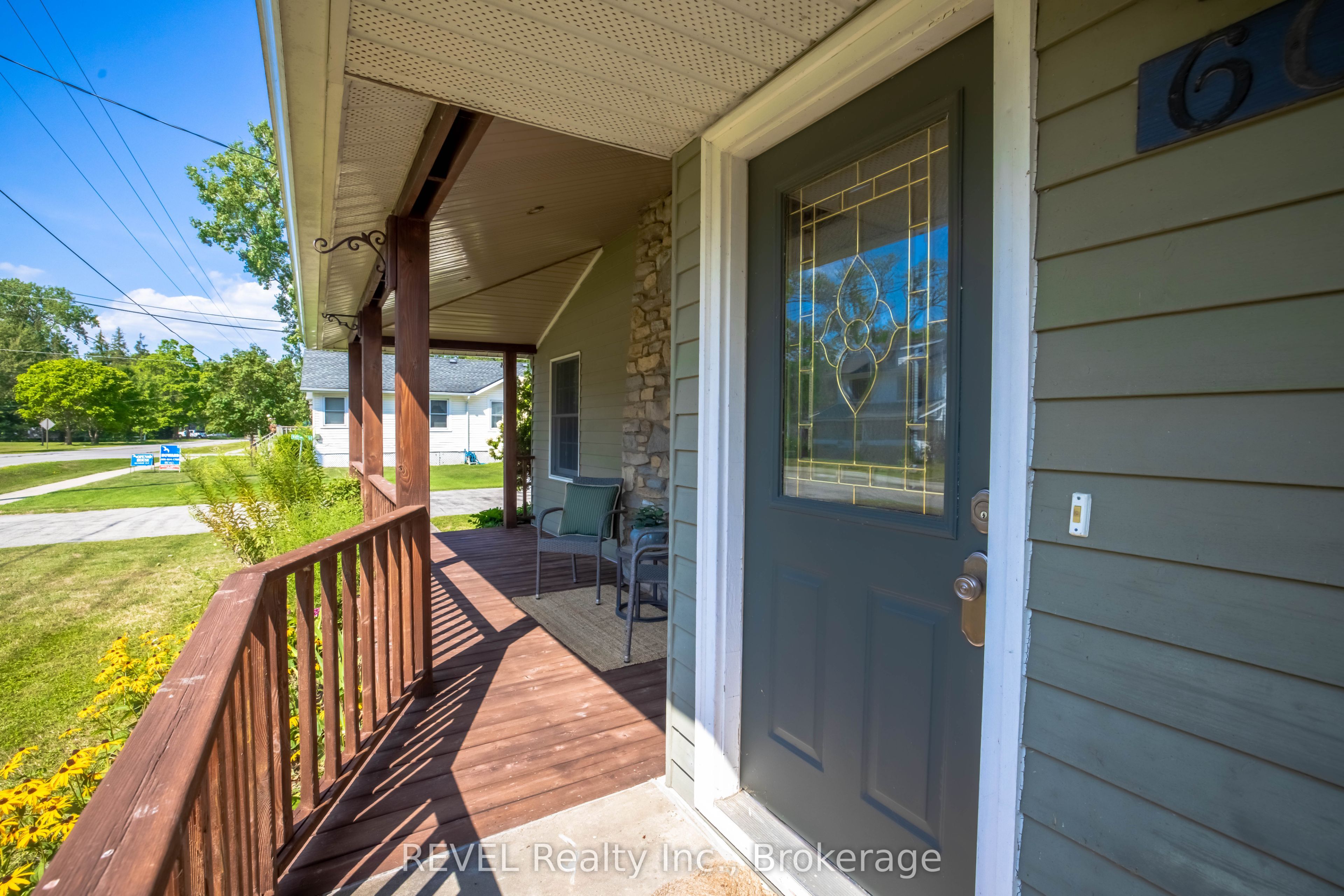60 Bernard Avenue, Fort Erie, ON L0S 1N0 photo 5