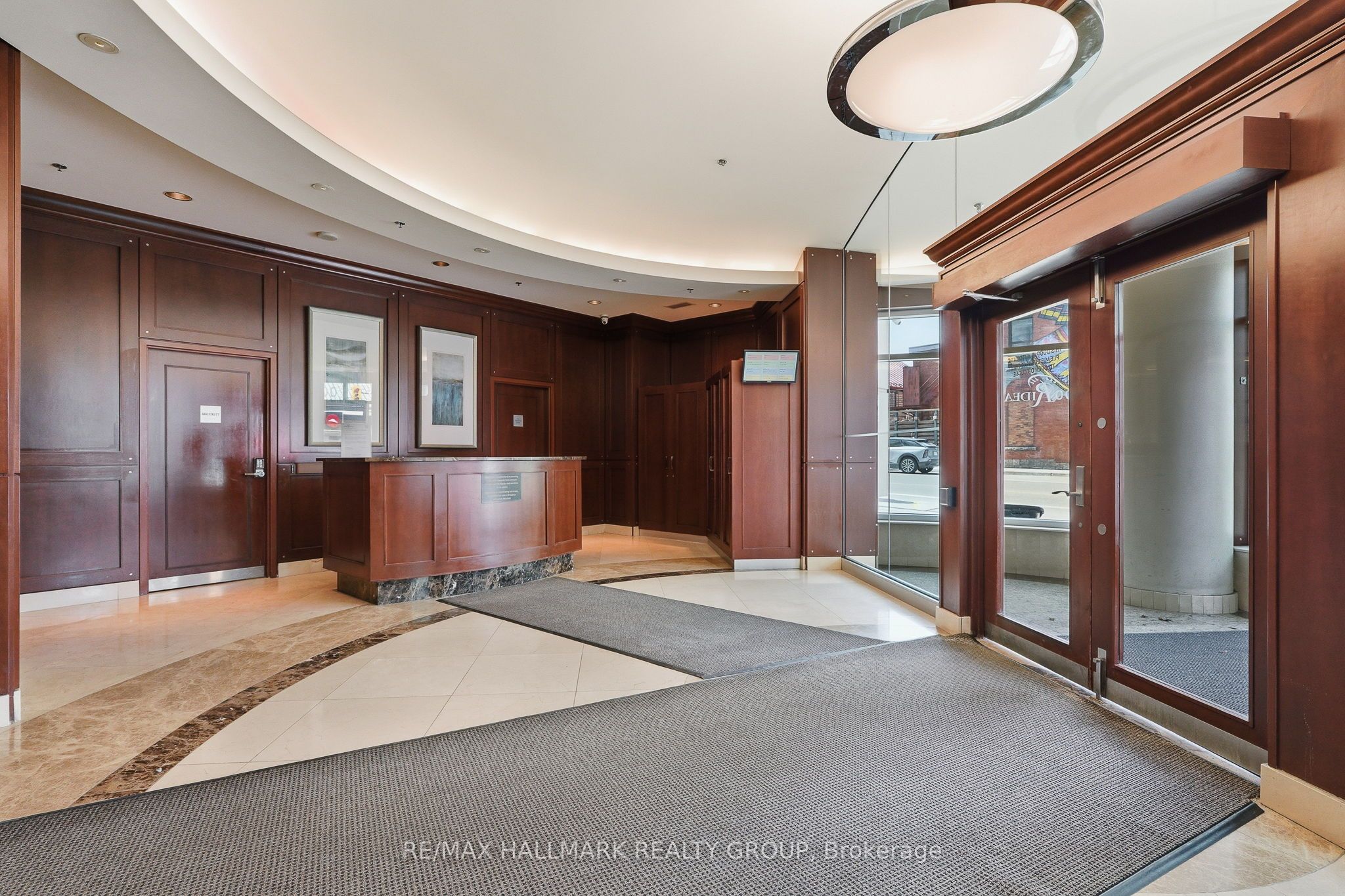 200 RIDEAU Street 809, Lower Town - Sandy Hill, ON K1N 5Y1 photo 2