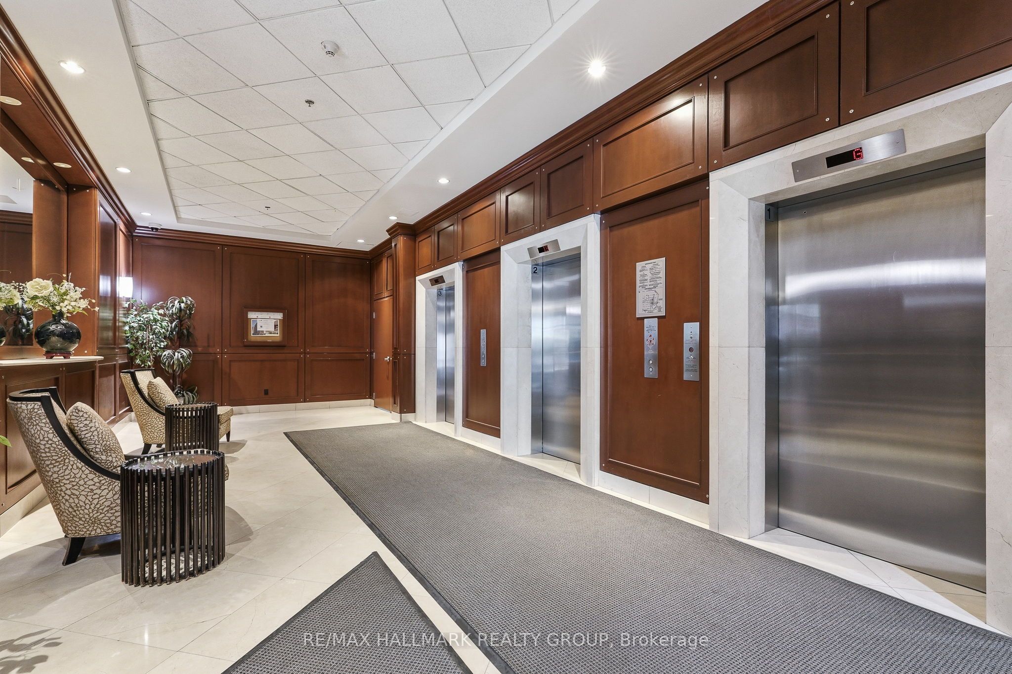 200 RIDEAU Street 809, Lower Town - Sandy Hill, ON K1N 5Y1 photo 3