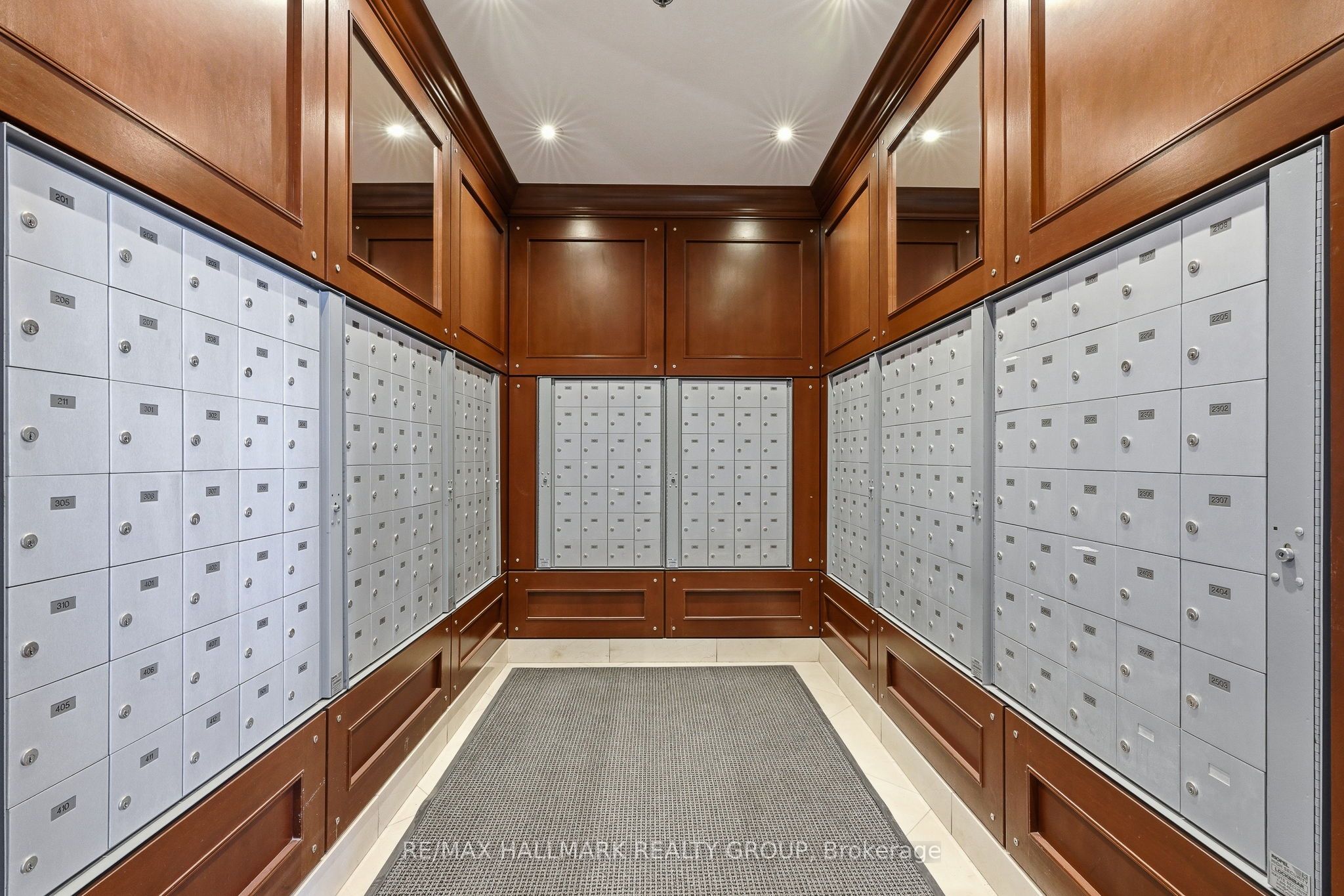 200 RIDEAU Street 809, Lower Town - Sandy Hill, ON K1N 5Y1 photo 5