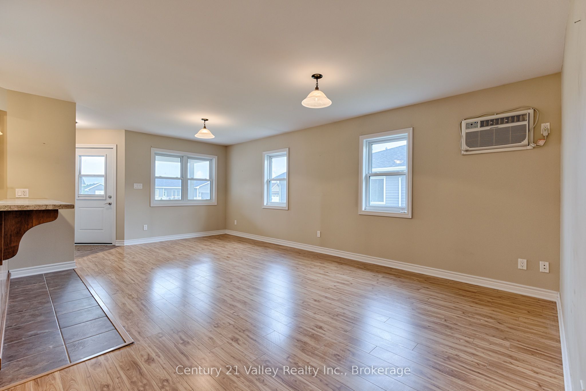 528B Wellington Street, Bonnechere Valley, ON K0J 1T0 photo 5
