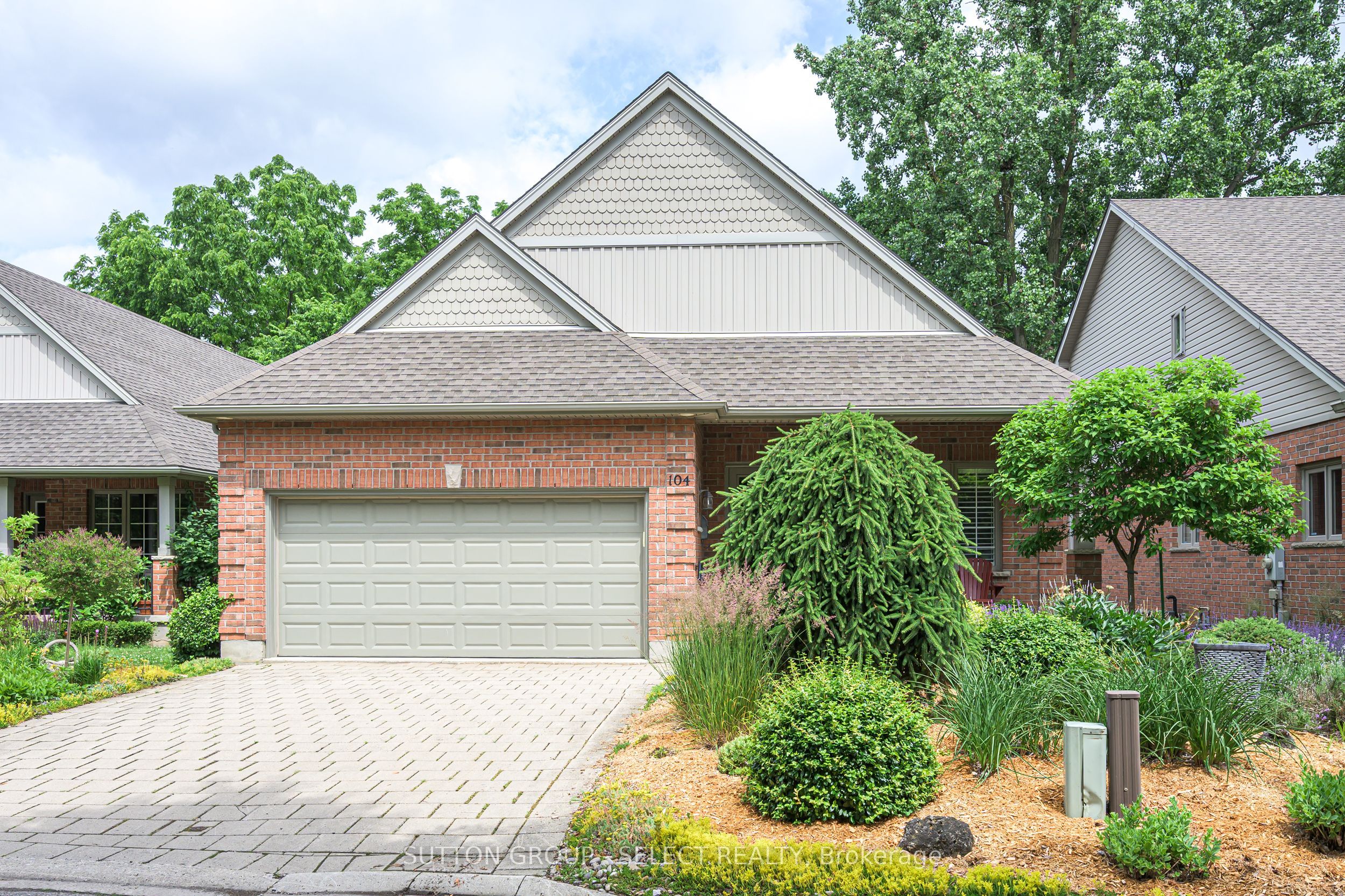 25 Becher Street 104, London South, ON N6C 1A4