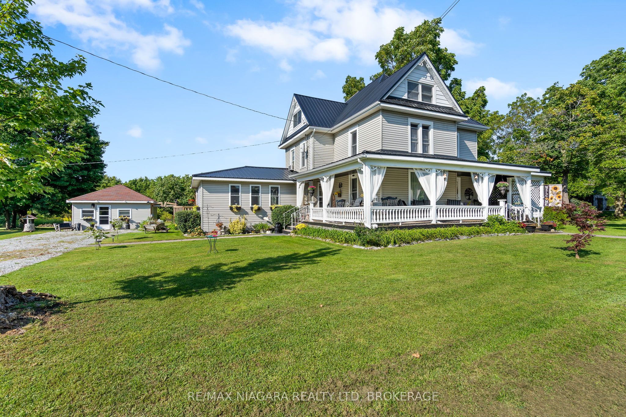 11562 Lakeshore Road, Wainfleet, ON L3K 5V4 photo 2