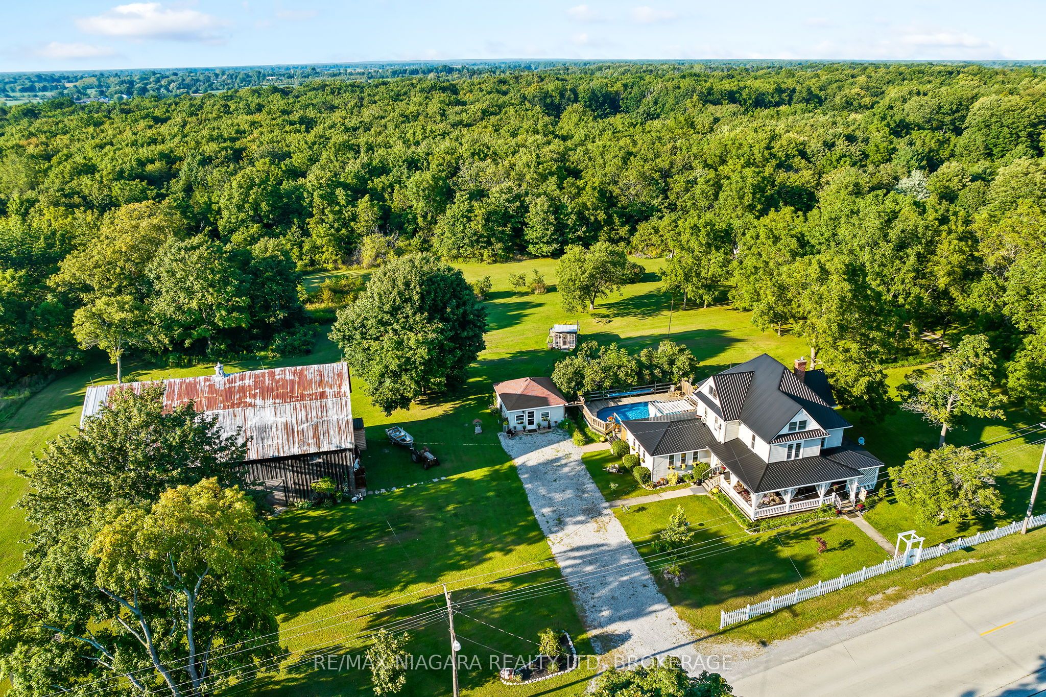 11562 Lakeshore Road, Wainfleet, ON L3K 5V4 photo 4