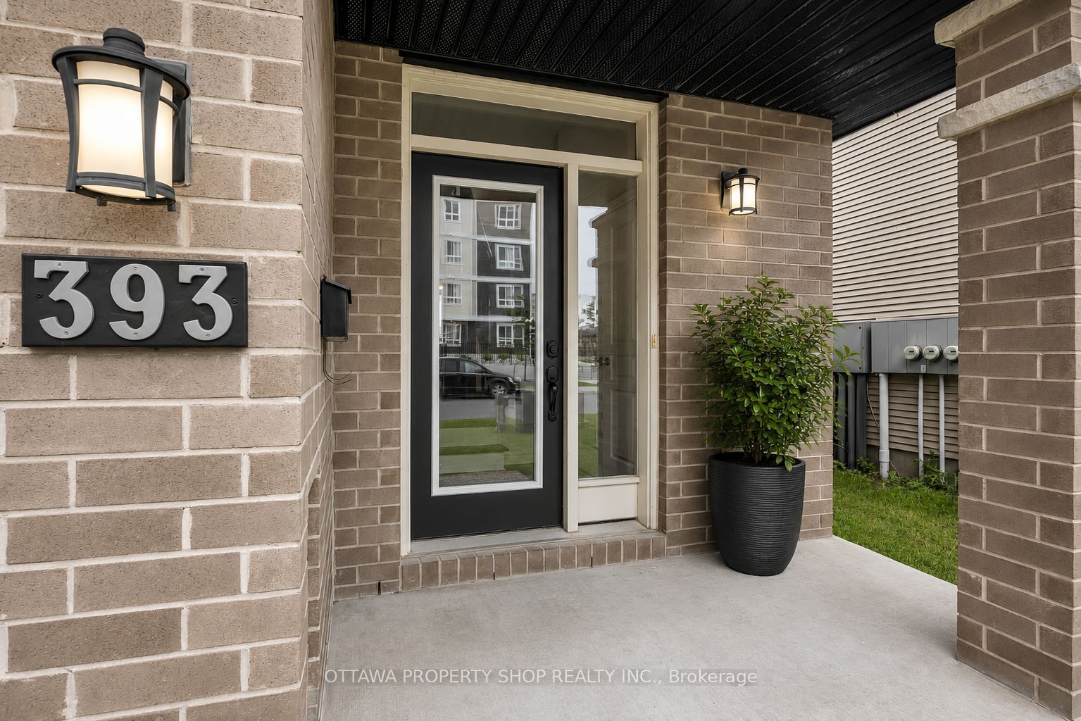 393 Livery Street, Kanata, ON K2V 0B5 photo 3