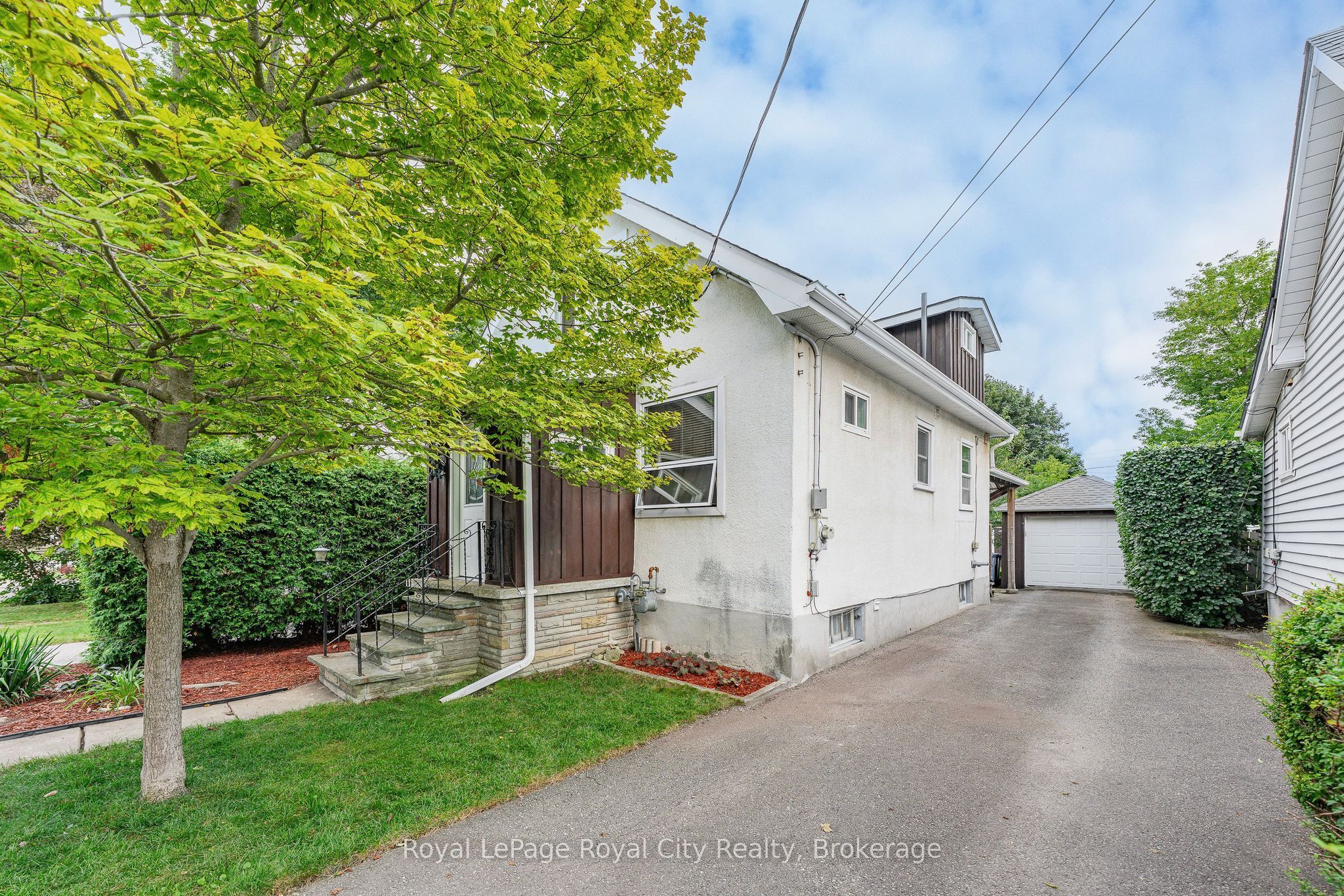 19 Walter Street, Guelph, ON N1E 5N9 photo 2