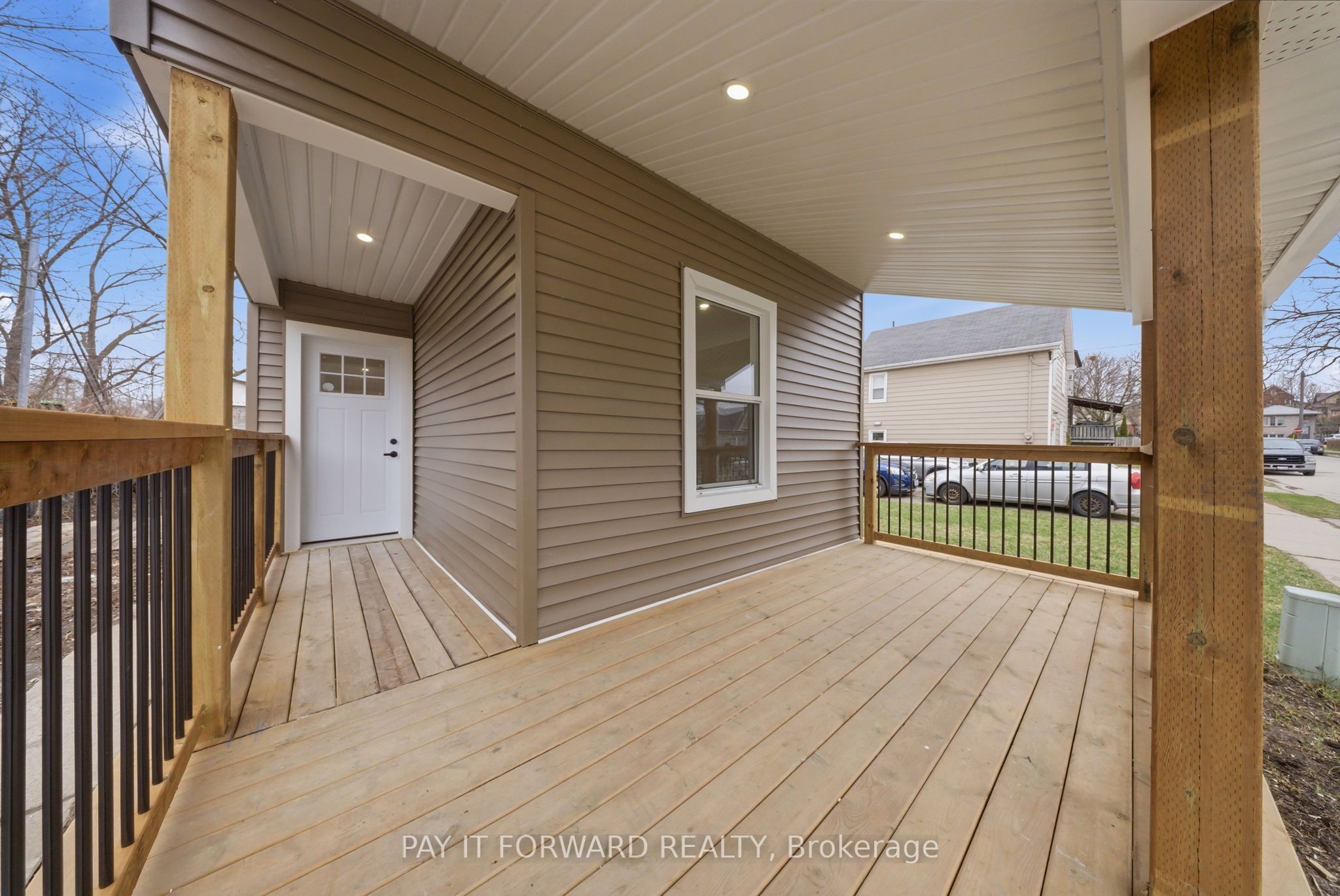 17 Able Avenue, Brantford, ON N3S 2Y4 photo 2