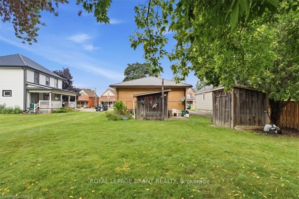 16 Mintern Avenue, Brantford, ON N3S 1K6 photo 3