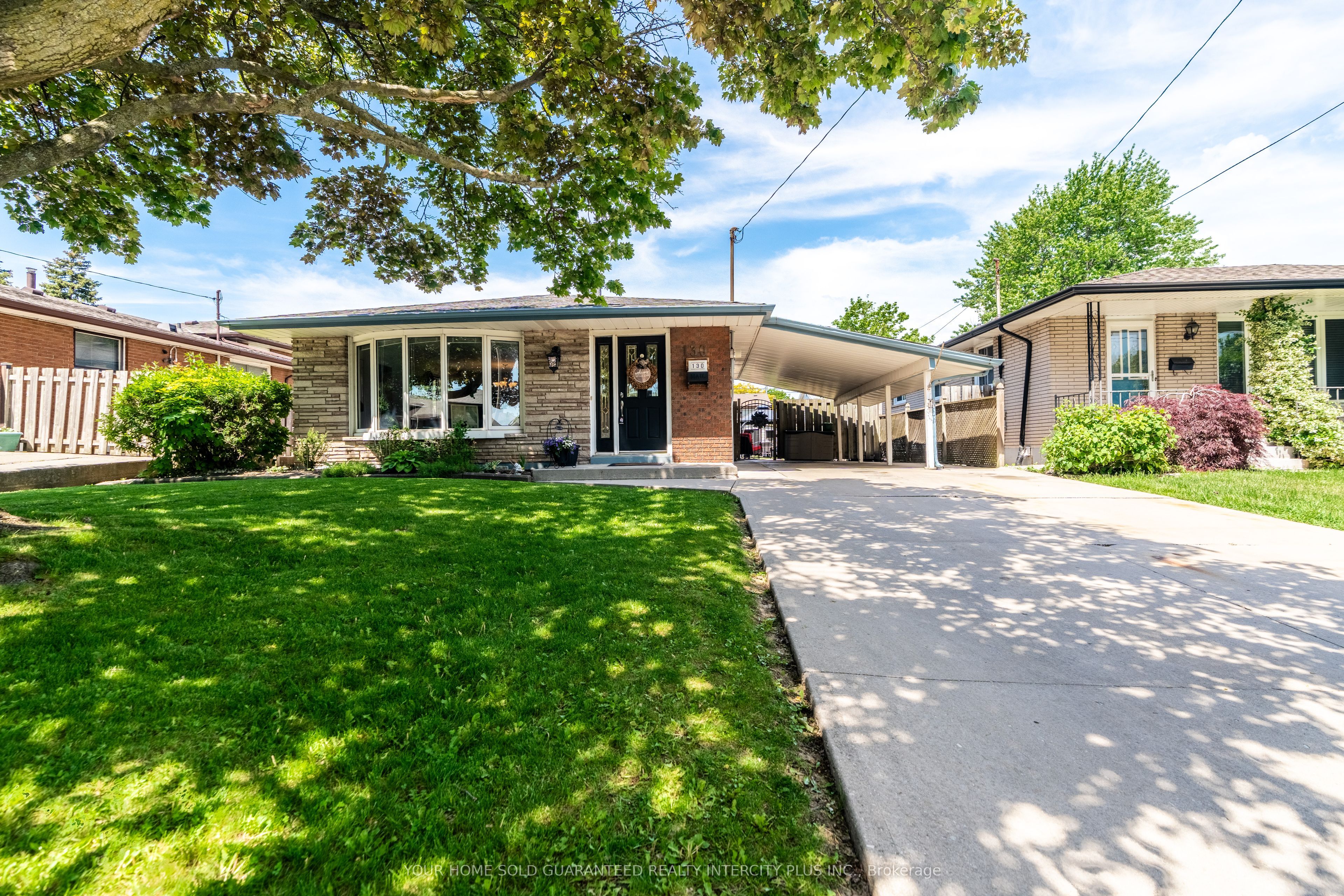 130 Burrwood Drive, Hamilton, ON L9C 3T2