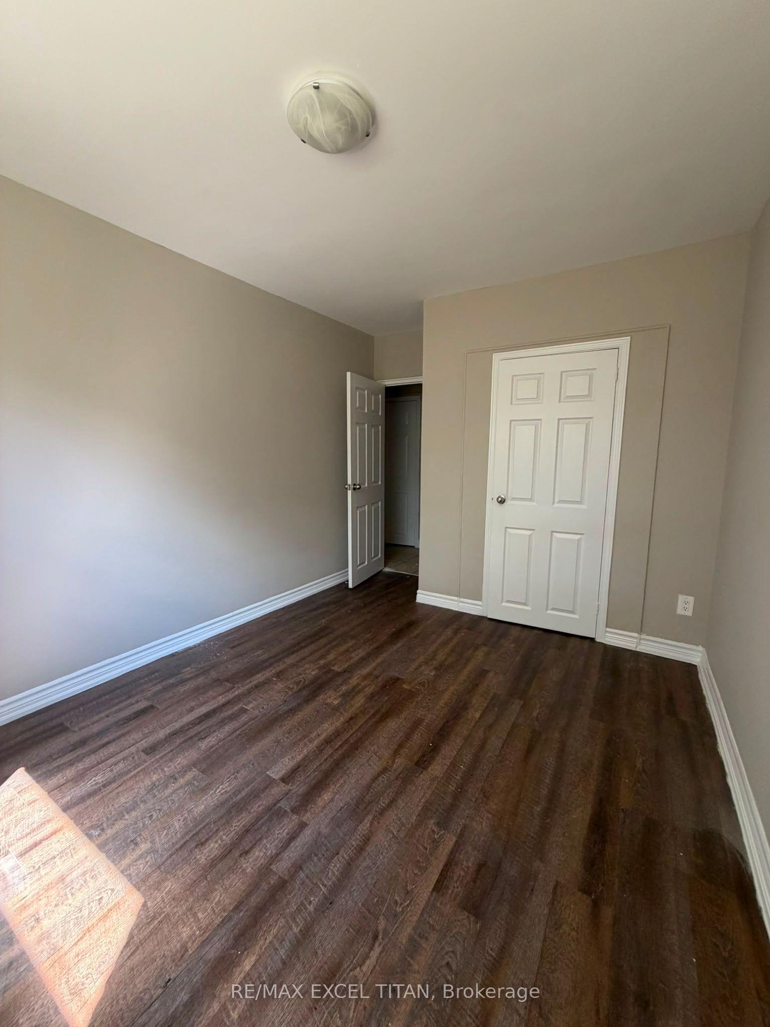 468 Ottawa Street 122C, Hamilton, ON L8H 4A6 photo 4