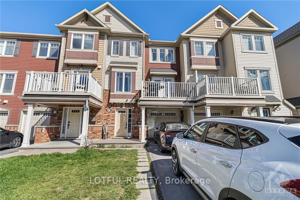 477 MEADOWHAWK Crescent, Barrhaven, ON K2J 5W7 photo 2