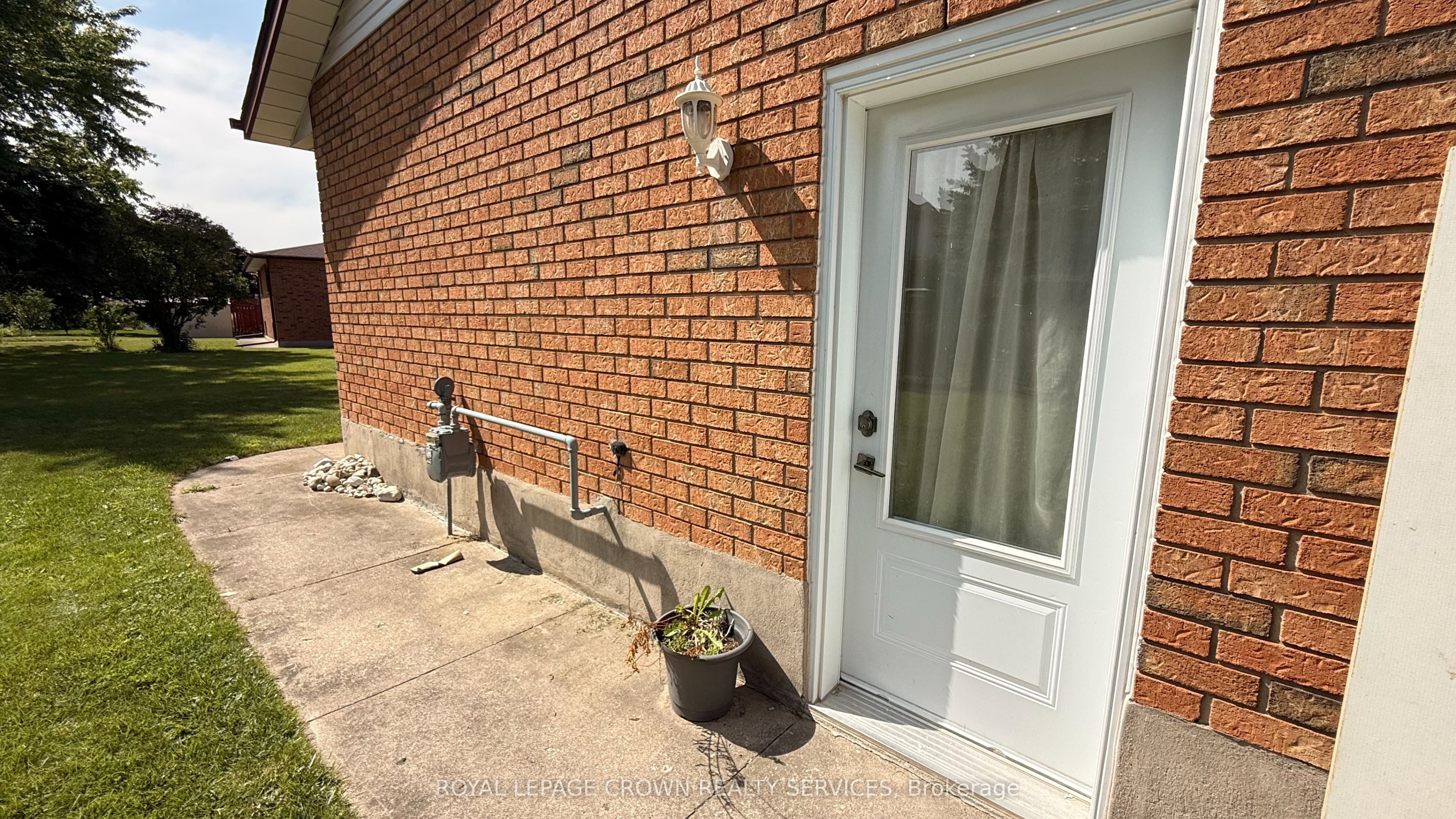 3 Burnt Ember Court Lower, Kitchener, ON N2A 3S1 photo 2