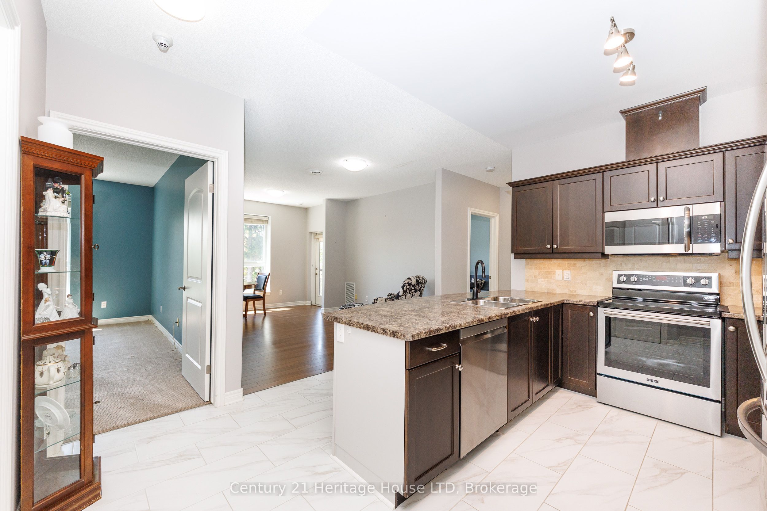 2799 St. Paul Avenue 311, Niagara Falls, ON L2J 2L3 photo 2