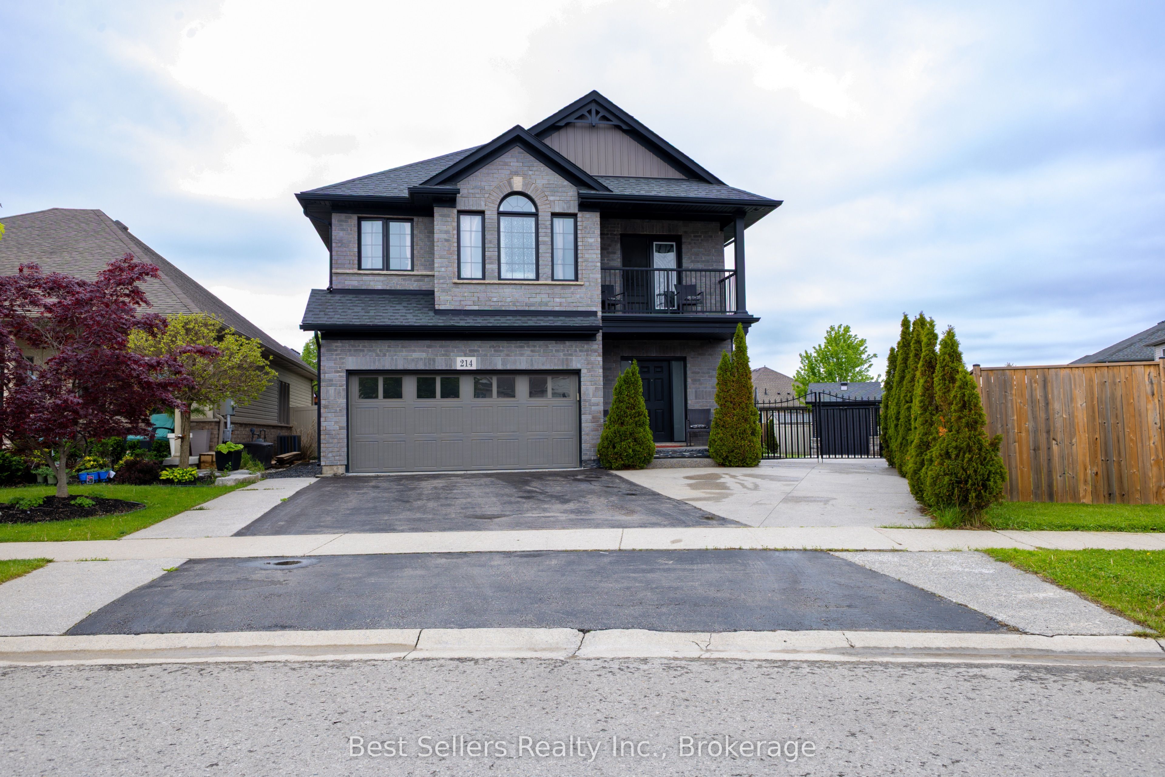 214 Cardinal Crescent, Welland, ON L3C 0B1