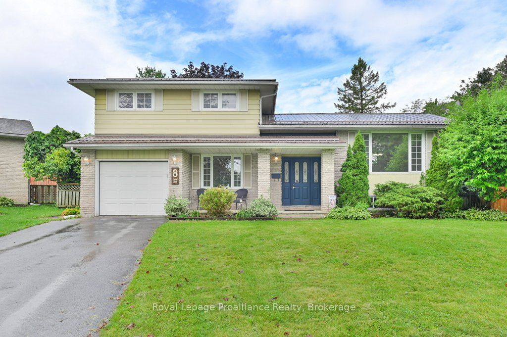 8 Panter Circle, Belleville, ON K8P 4S7 photo 3