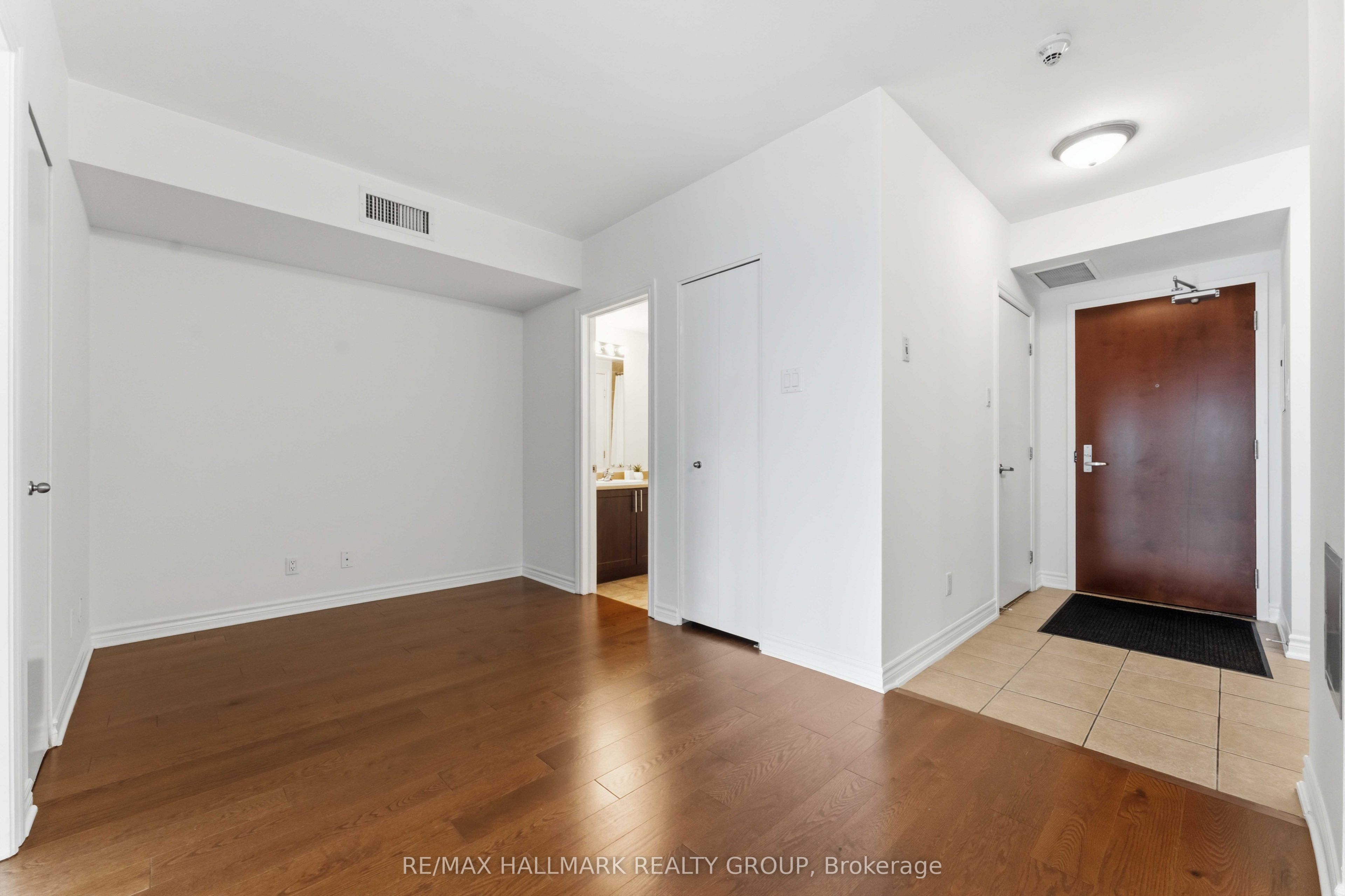 234 Rideau Street 1902, Lower Town - Sandy Hill, ON K1N 0A9 photo 3