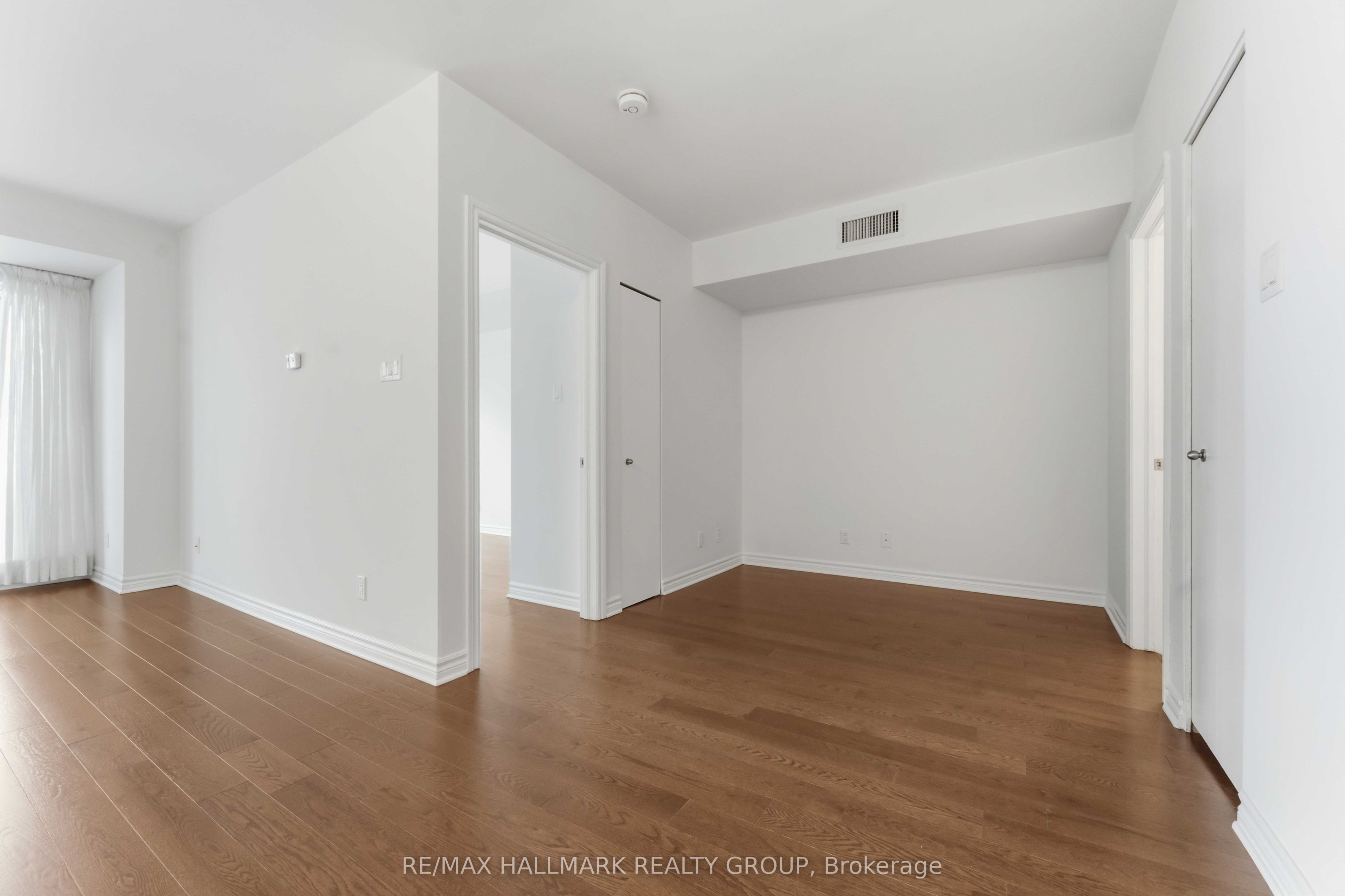 234 Rideau Street 1902, Lower Town - Sandy Hill, ON K1N 0A9 photo 4