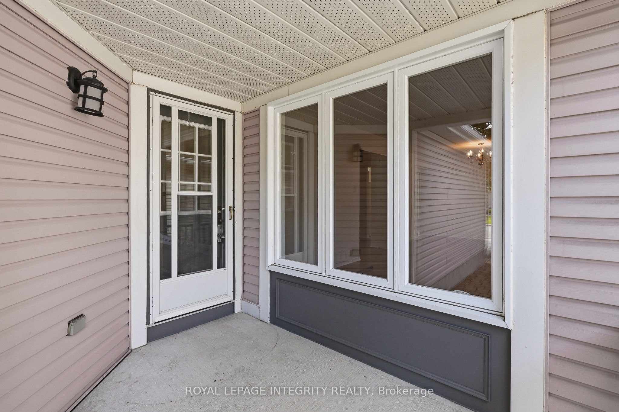 6536 Tooney Drive, Orleans - Convent Glen and Area, ON K1C 7G9 photo 4