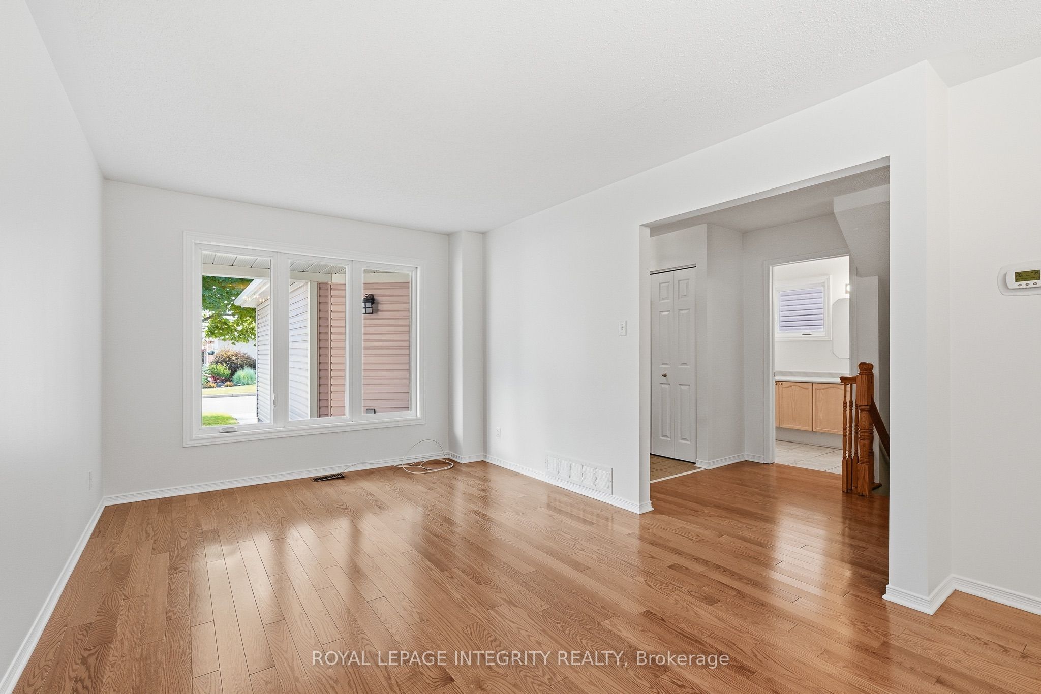6536 Tooney Drive, Orleans - Convent Glen and Area, ON K1C 7G9 photo 5