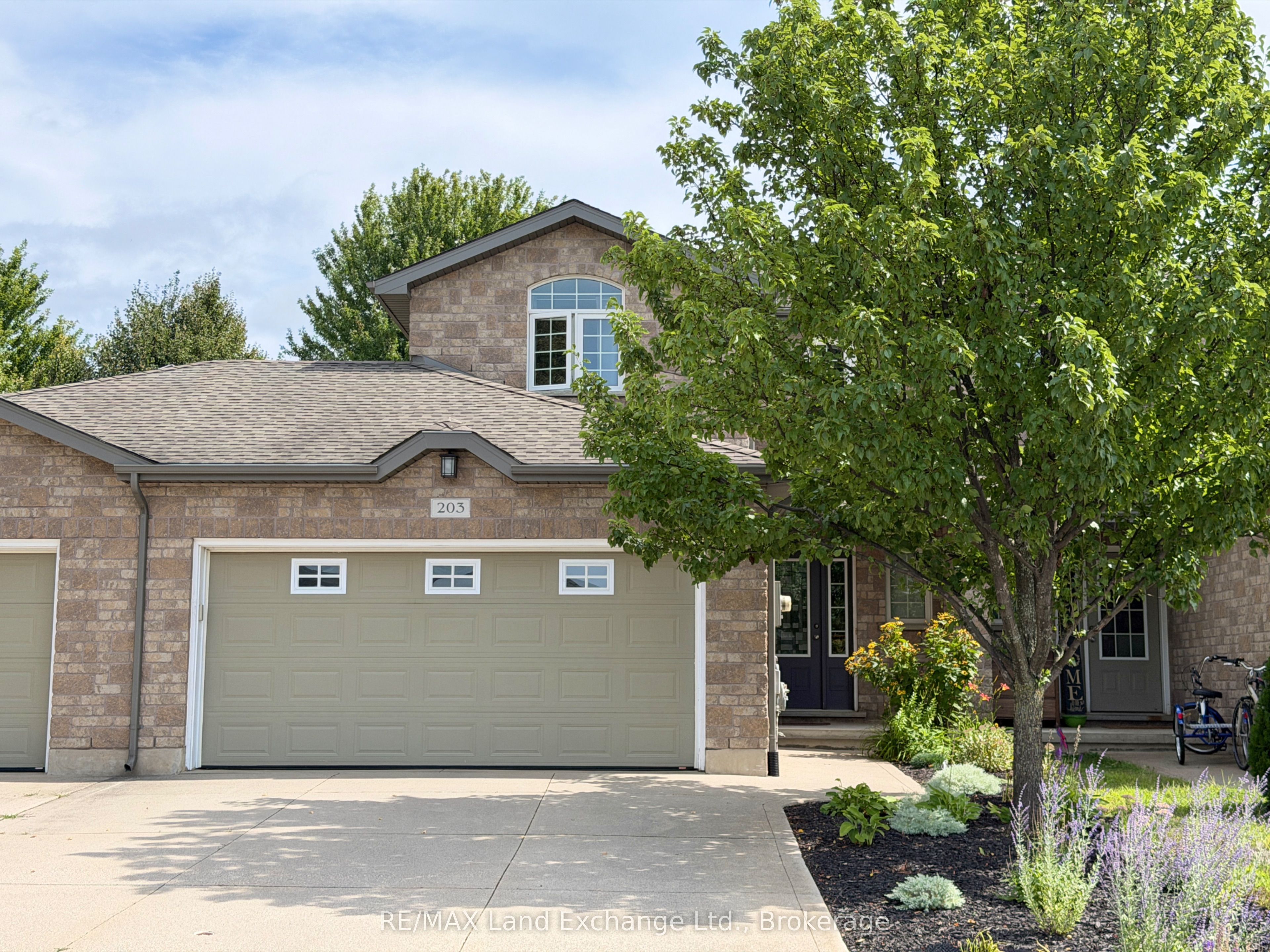 203 STICKEL Street, Saugeen Shores, ON N0H 2C1
