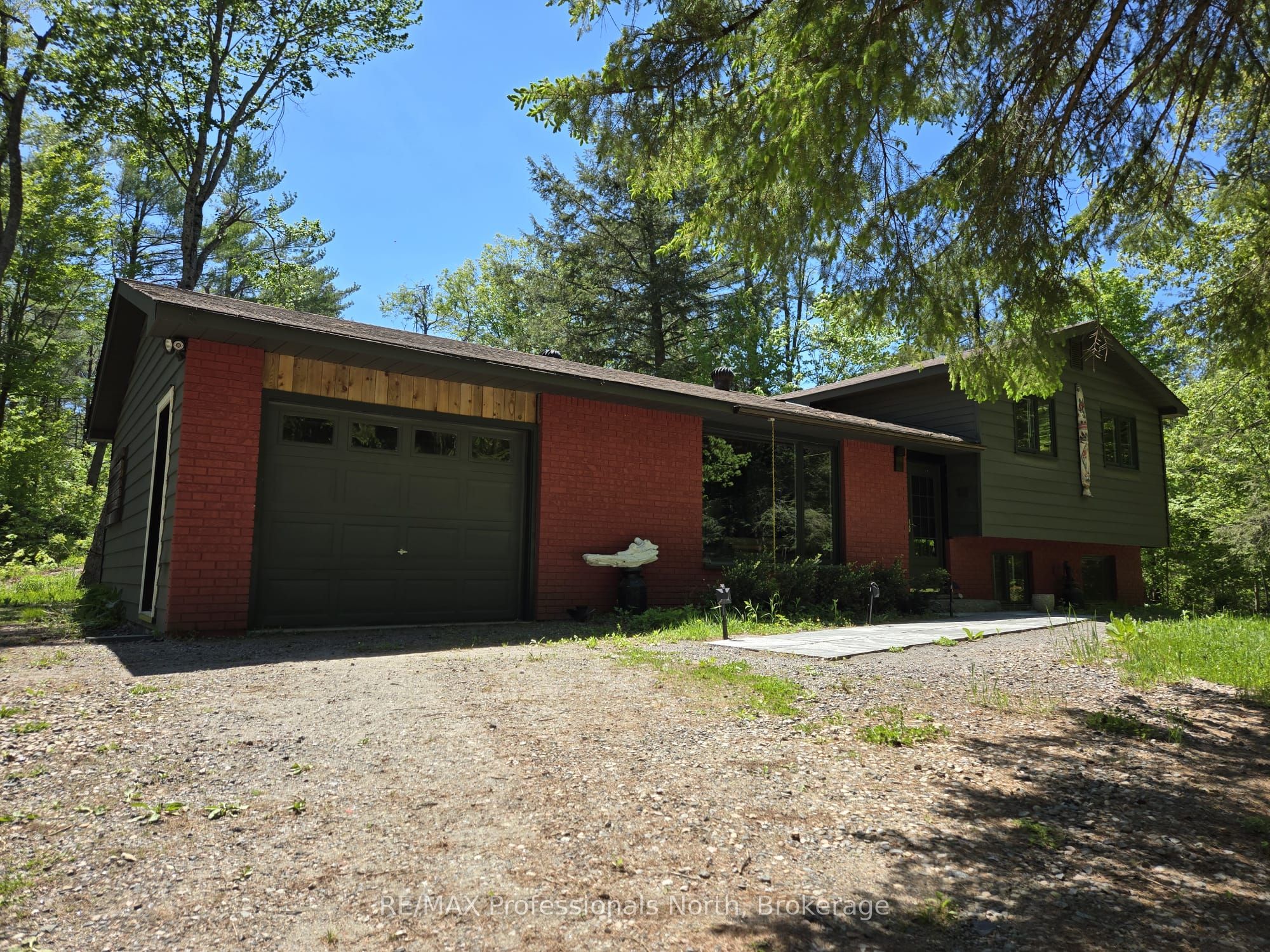 1460 Peterson Road, Bracebridge, ON P1L 1X1
