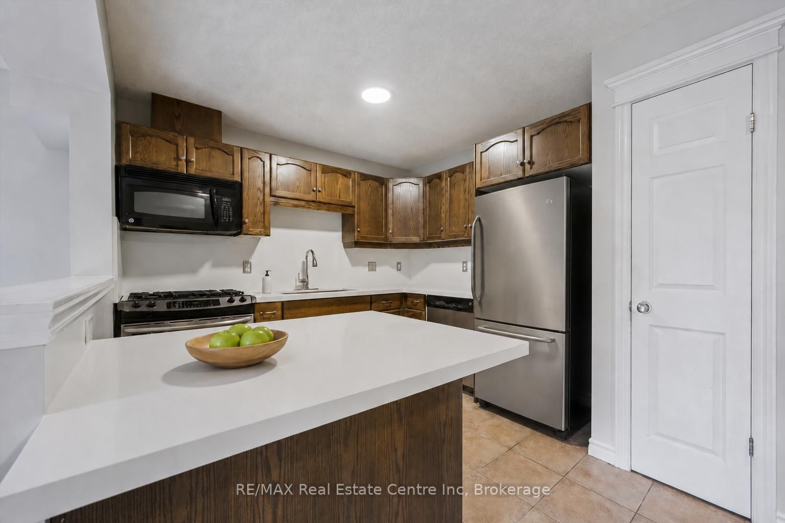 53 Washburn Drive, Guelph, ON N1E 0B2 photo 4
