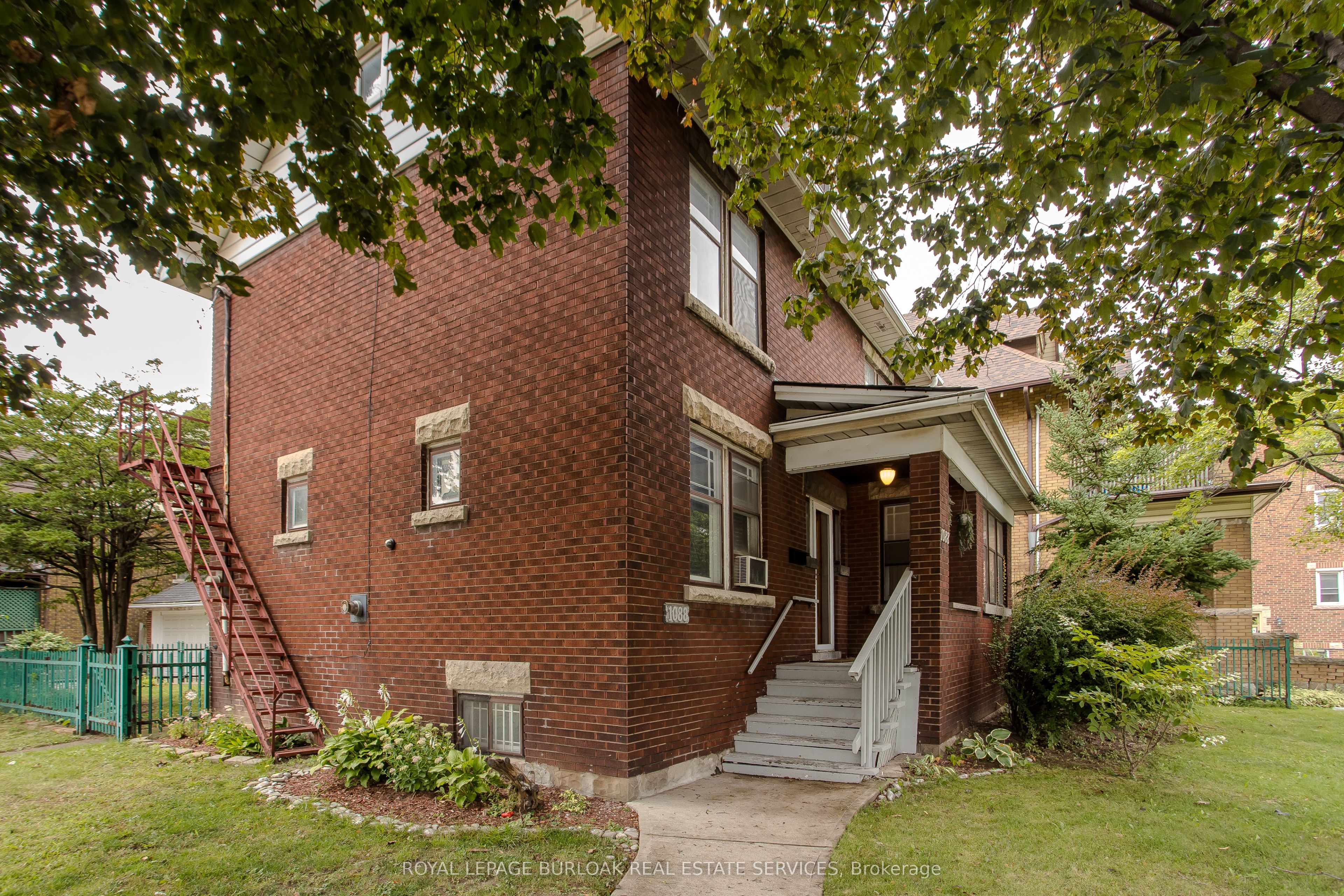 1088 King Street E, Hamilton, ON L8M 1E3 photo 4