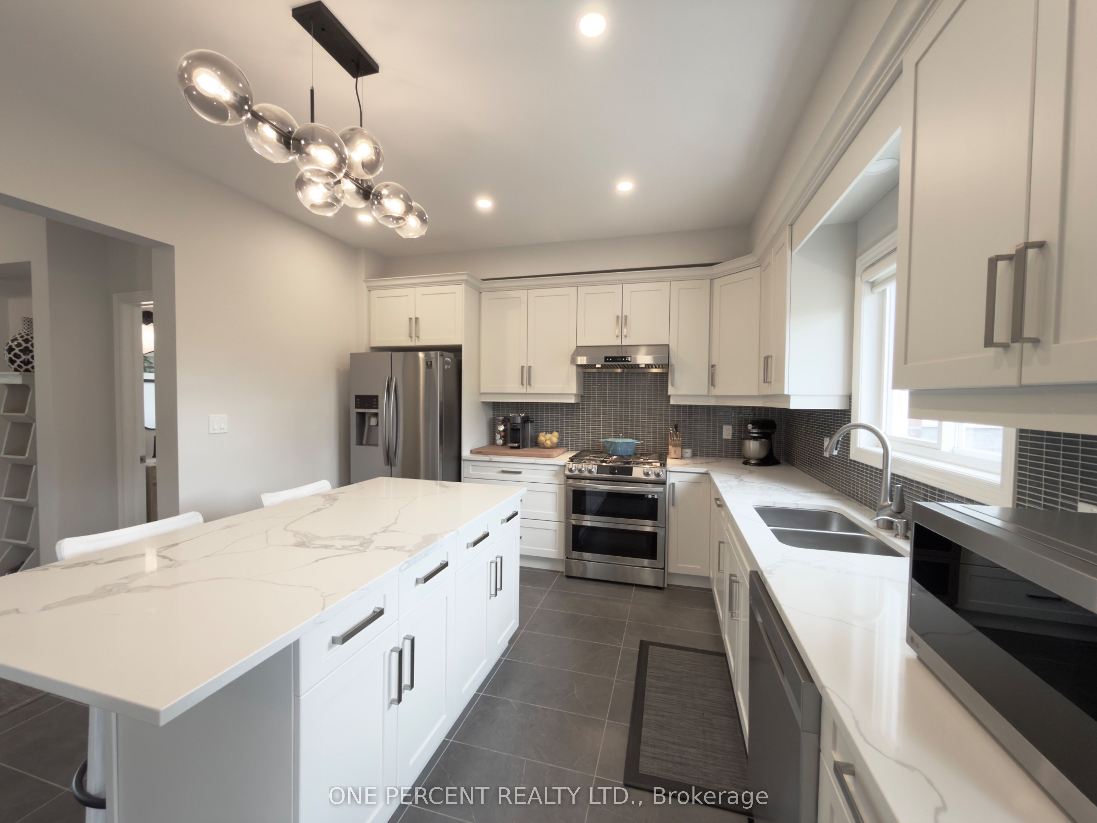 3606 Carolinia Court, Fort Erie, ON L0S 1N0 photo 4