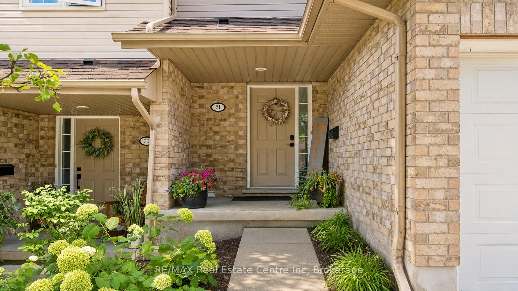 31 SCHRODER Crescent 21, Guelph, ON N1E 7M6 photo 2