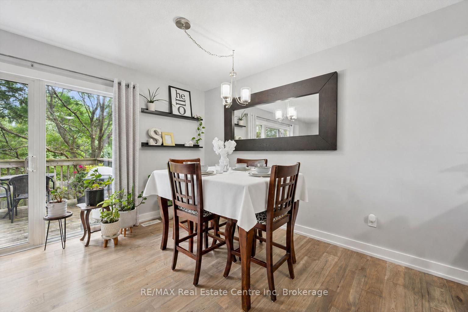 31 SCHRODER Crescent 21, Guelph, ON N1E 7M6 photo 5