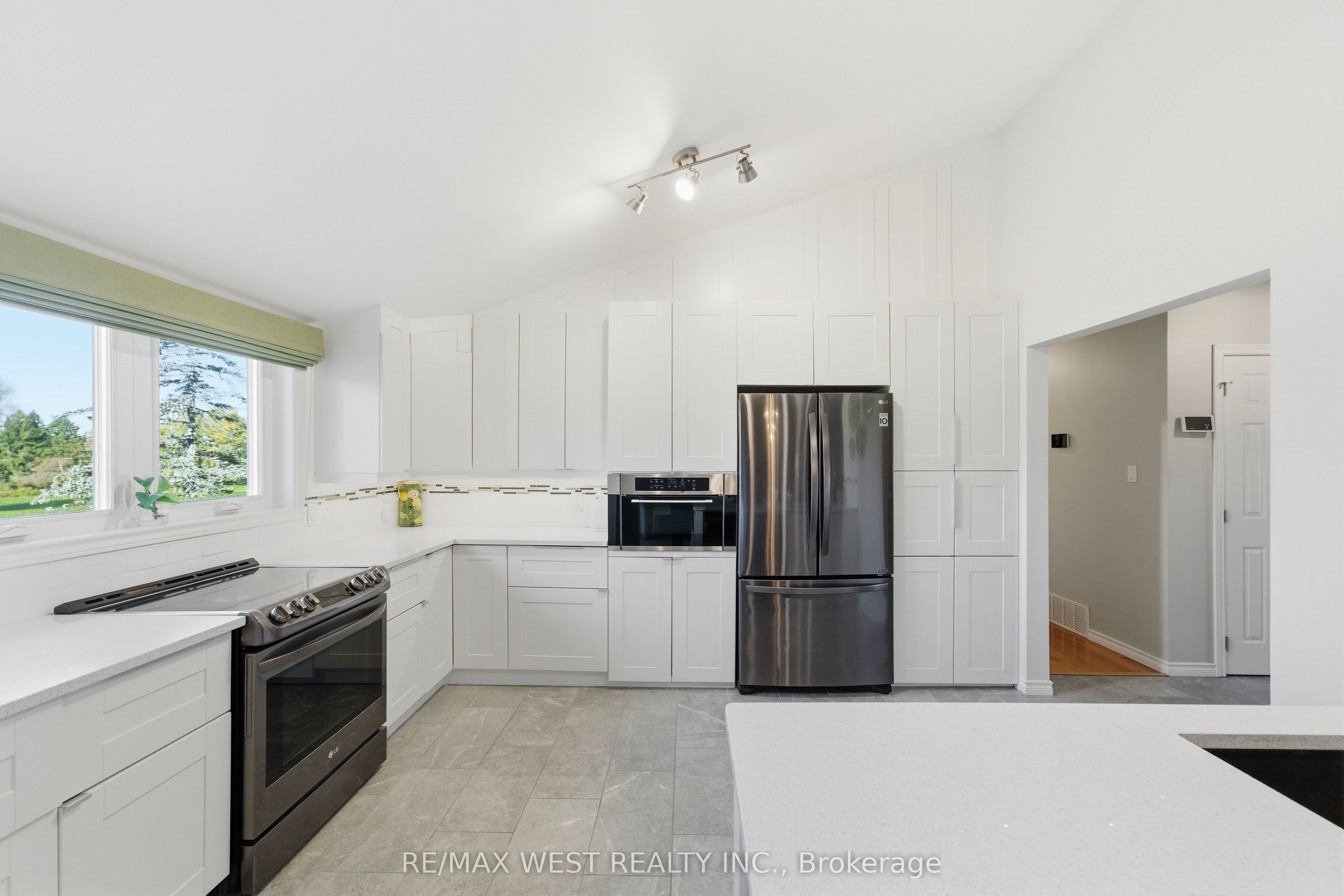 2776 Dalewood Court, Hamilton Township, ON K9A 0V8 photo 4