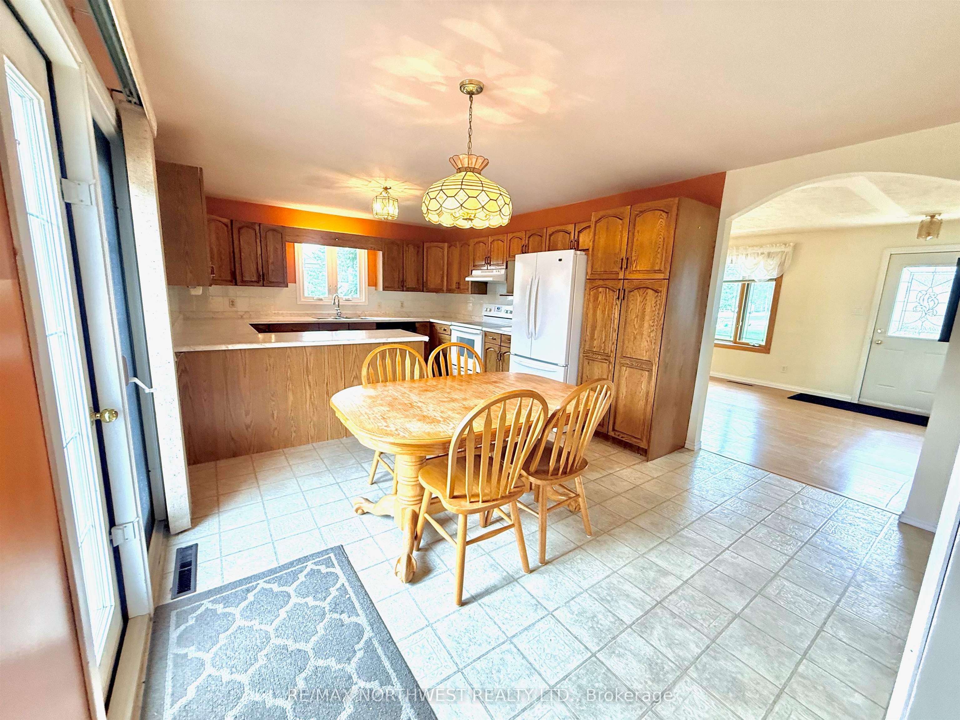 1 Kirkpatrick Avenue, Kenora, ON P9N 4K5 photo 3