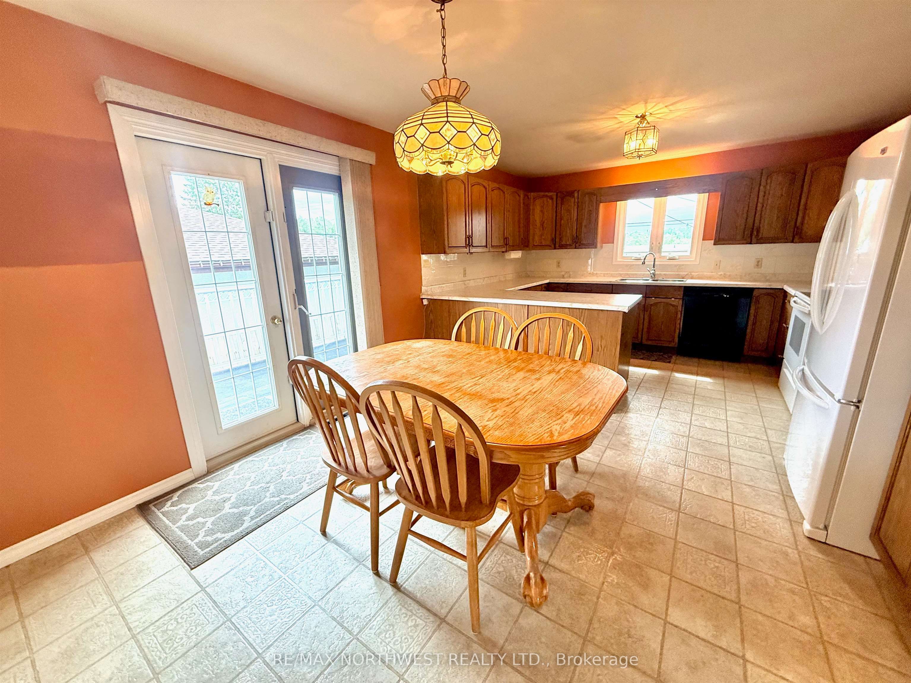 1 Kirkpatrick Avenue, Kenora, ON P9N 4K5 photo 4