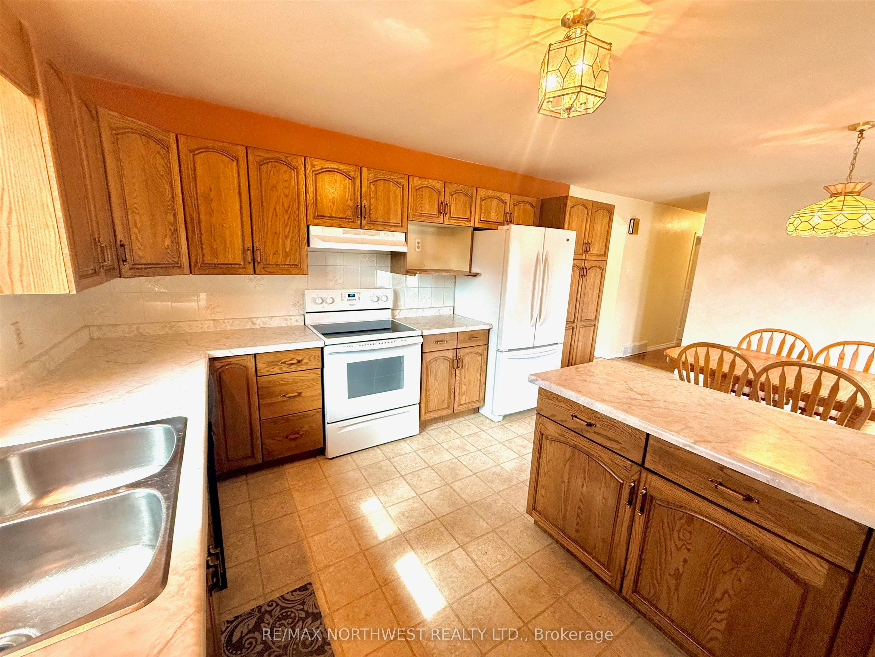 1 Kirkpatrick Avenue, Kenora, ON P9N 4K5 photo 5