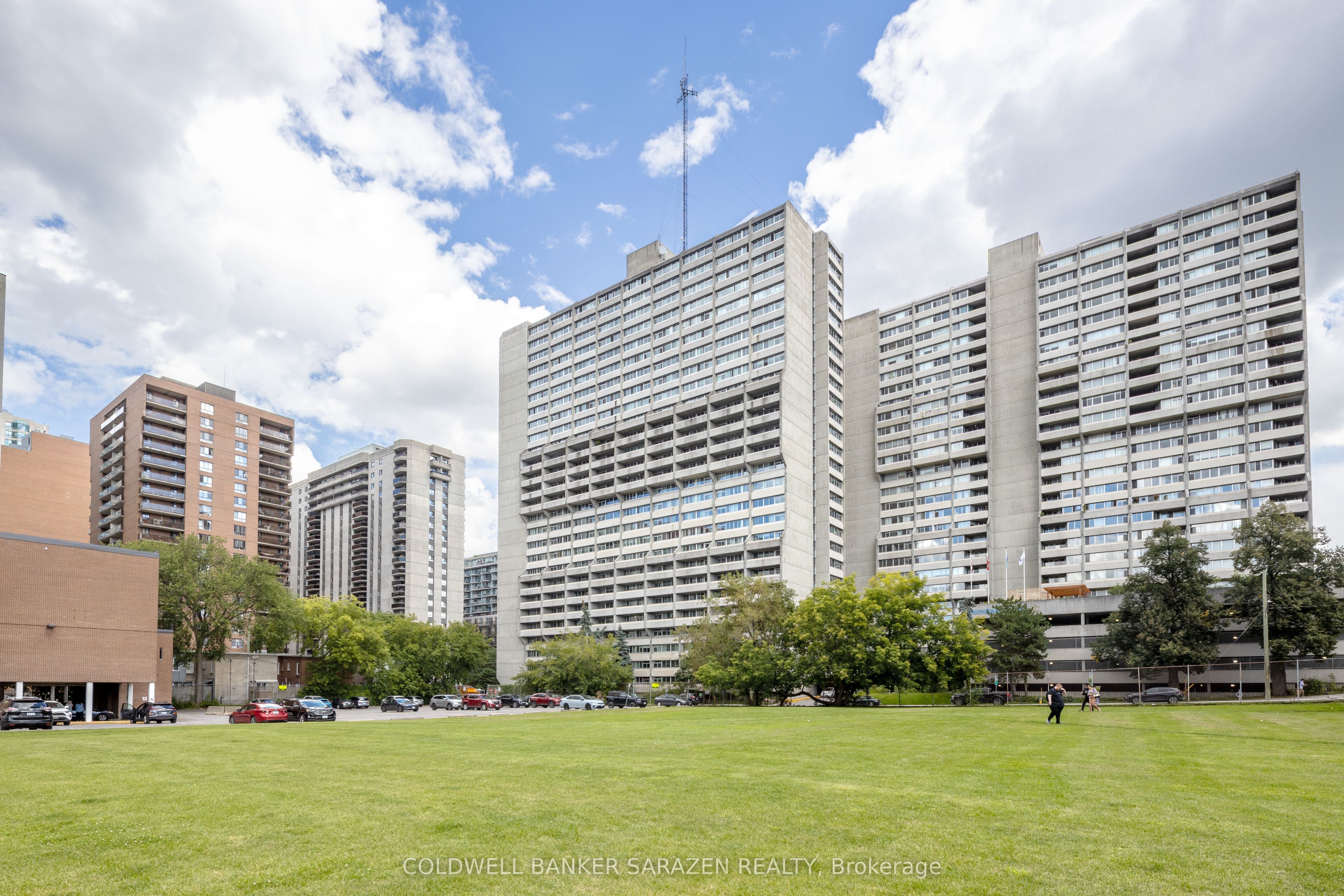 500 W Laurier Avenue W 2706, Ottawa Centre, ON K1R 5E1