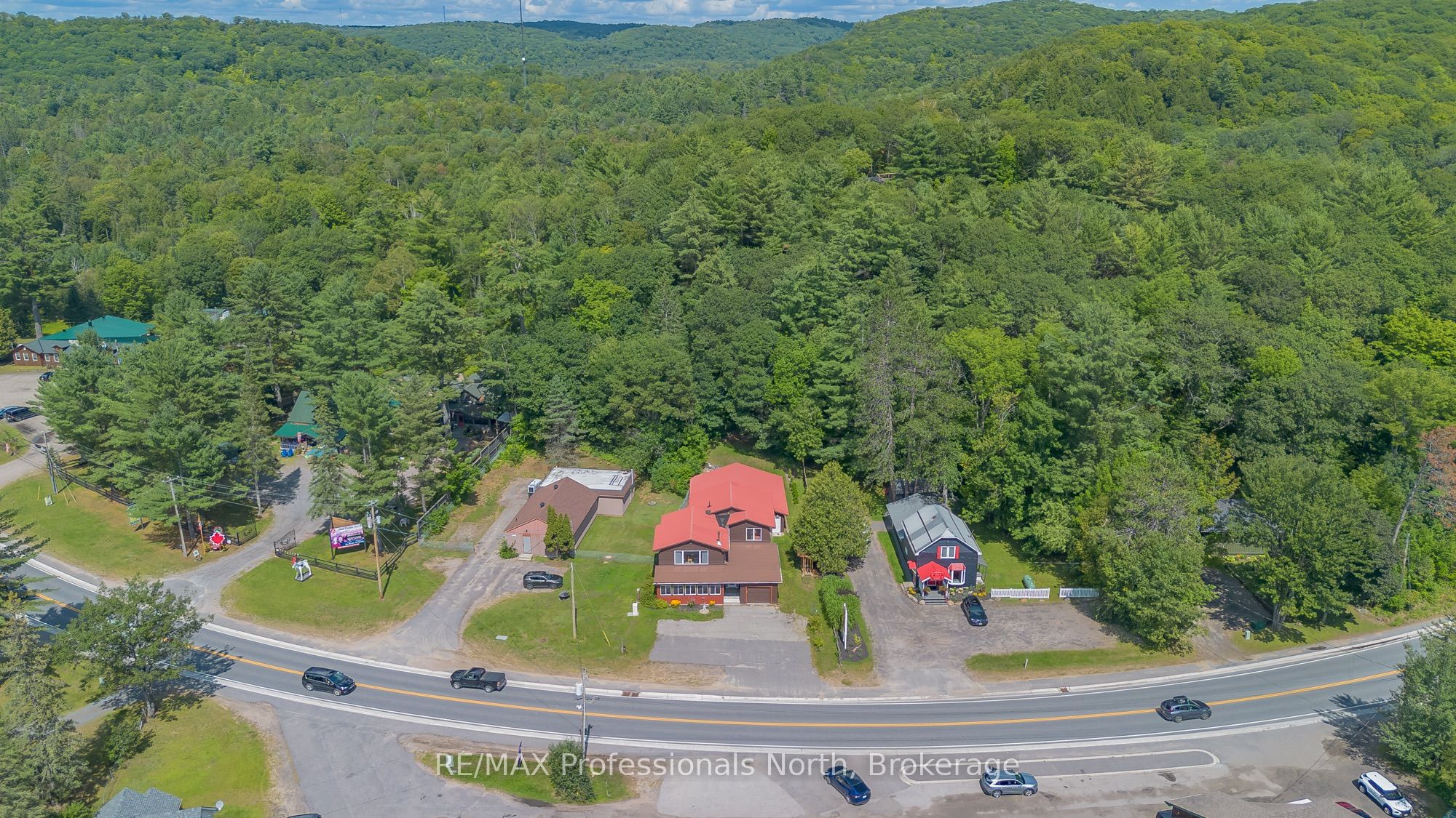 2831 60 Highway, Lake of Bays, ON P0A 1H0 photo 3