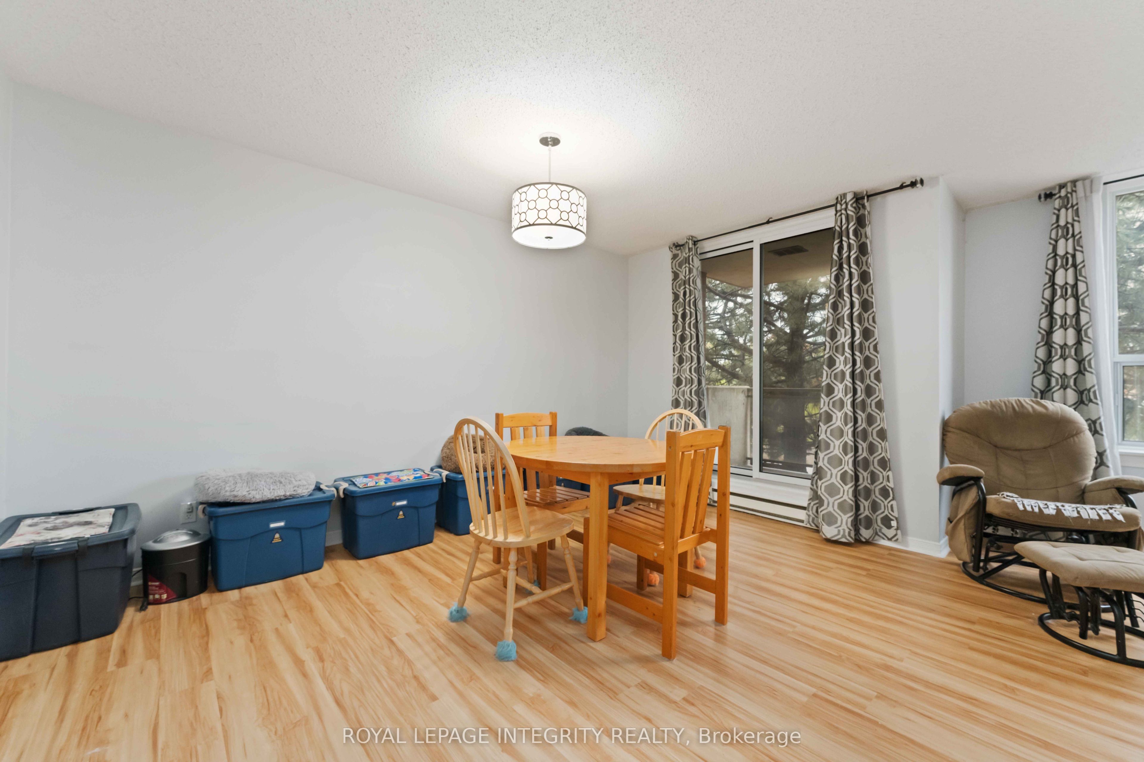 215 Parkdale Avenue 208, West Centre Town, ON K1Y 4T8 photo 4