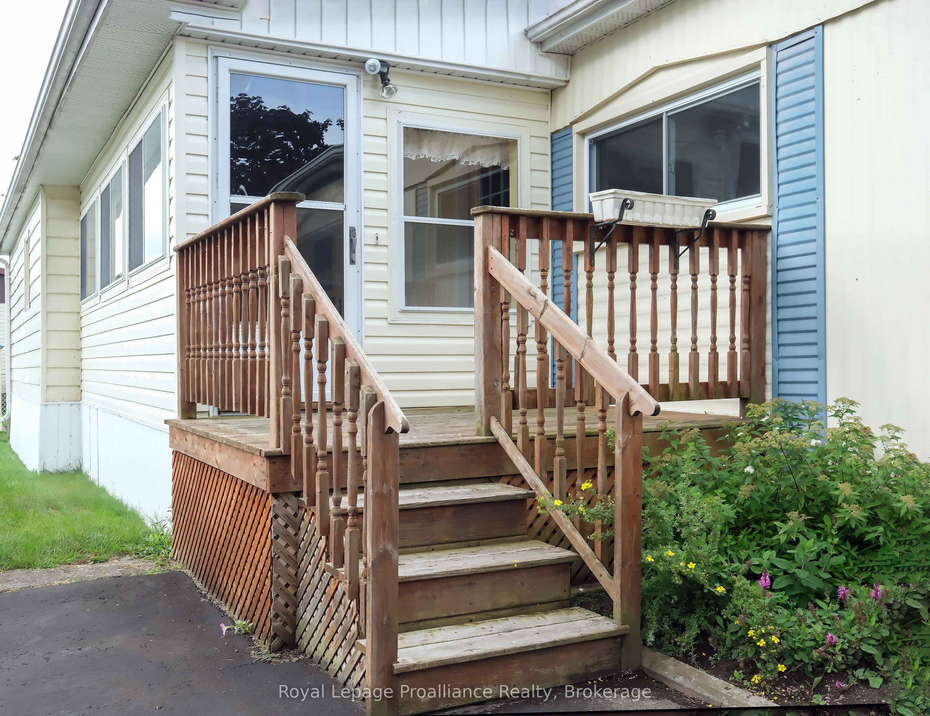 8 Juniper Lane, Quinte West, ON K8N 4Z3 photo 3