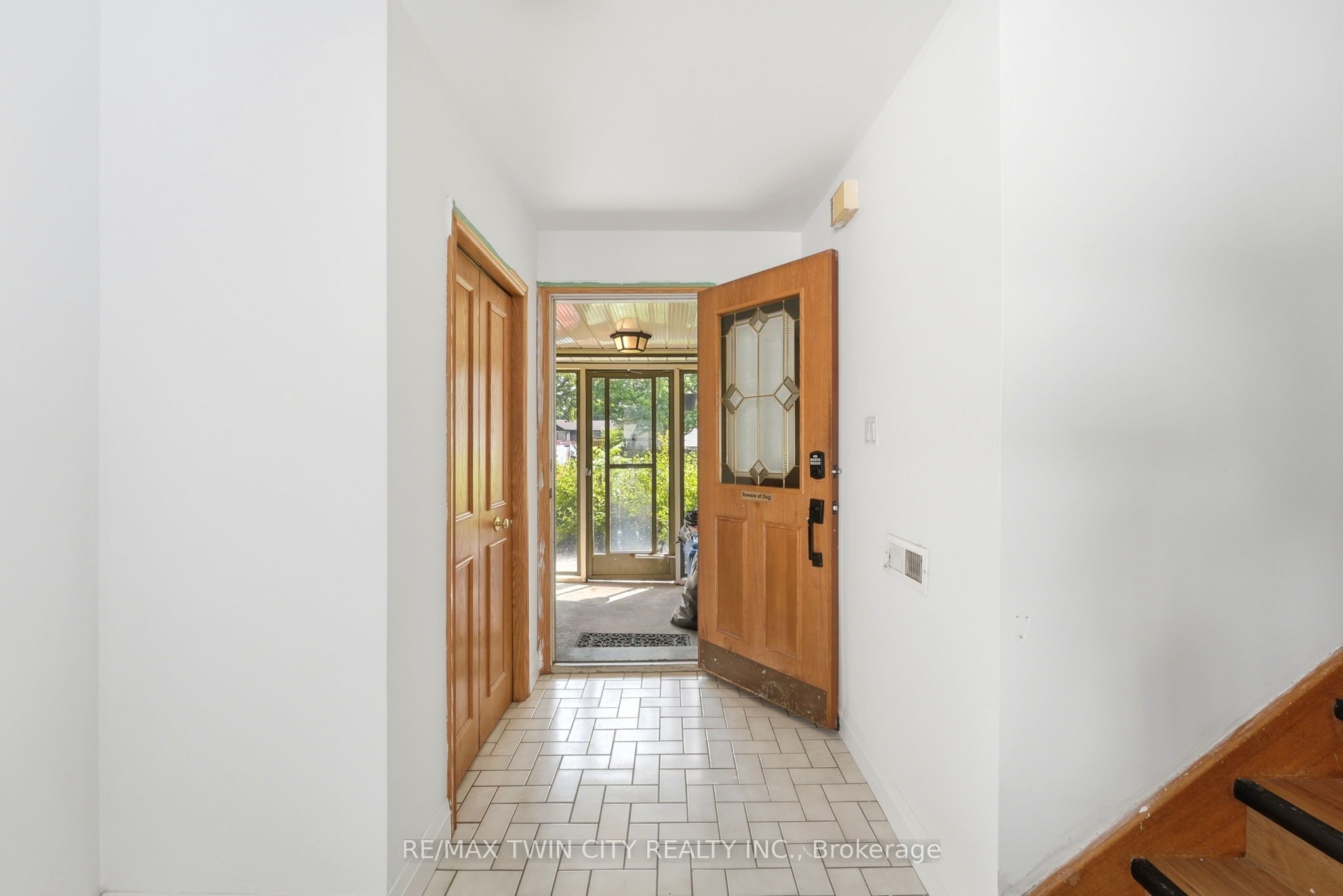 58 Tupper Crescent MAIN, Kitchener, ON N2B 2X9 photo 3