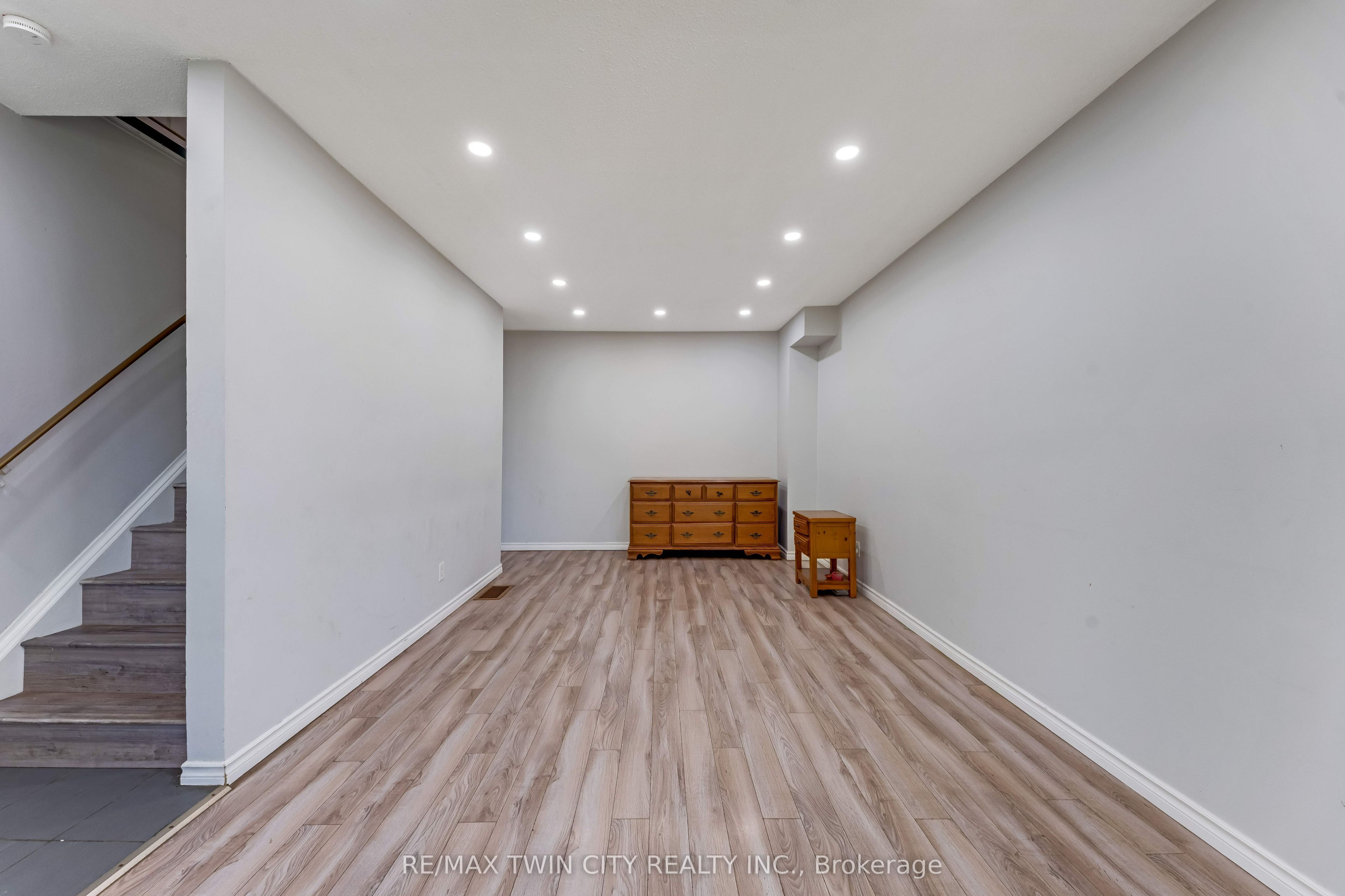 513 Quiet Place 3, Waterloo, ON N2L 5L6 photo 4