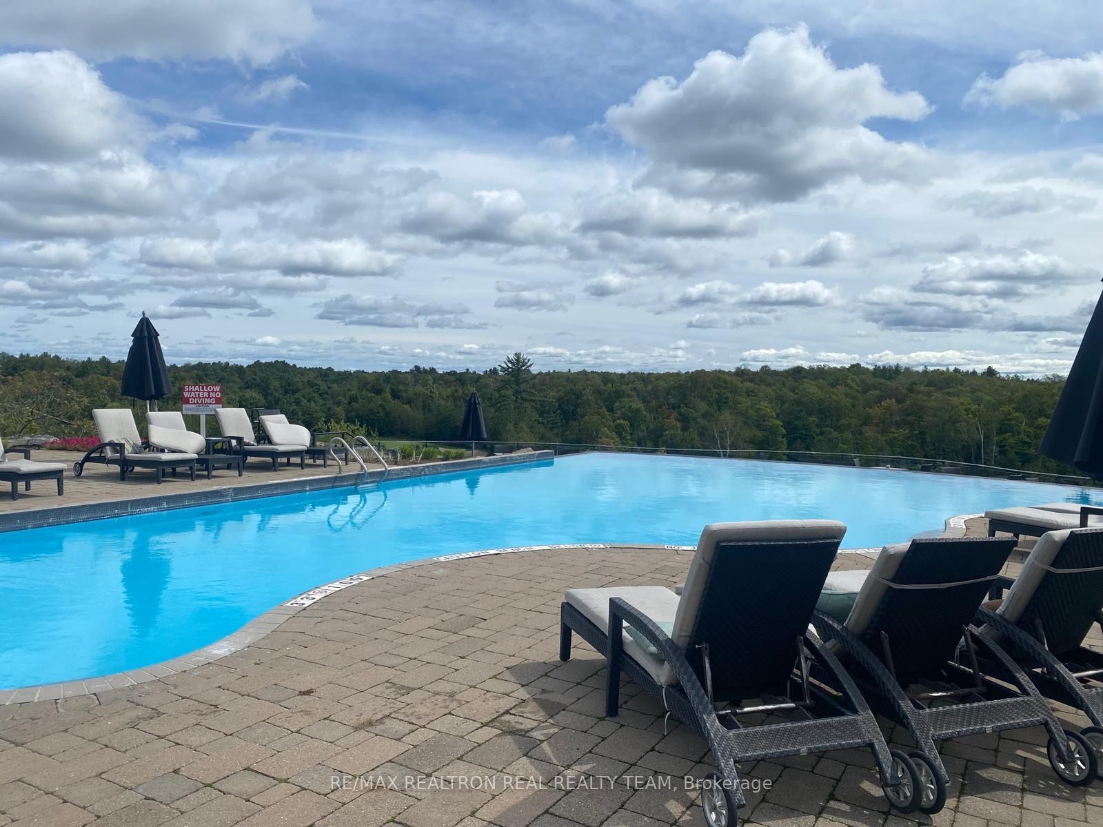 120 Carrick Trail 302, Gravenhurst, ON P1P 0A2 photo 5