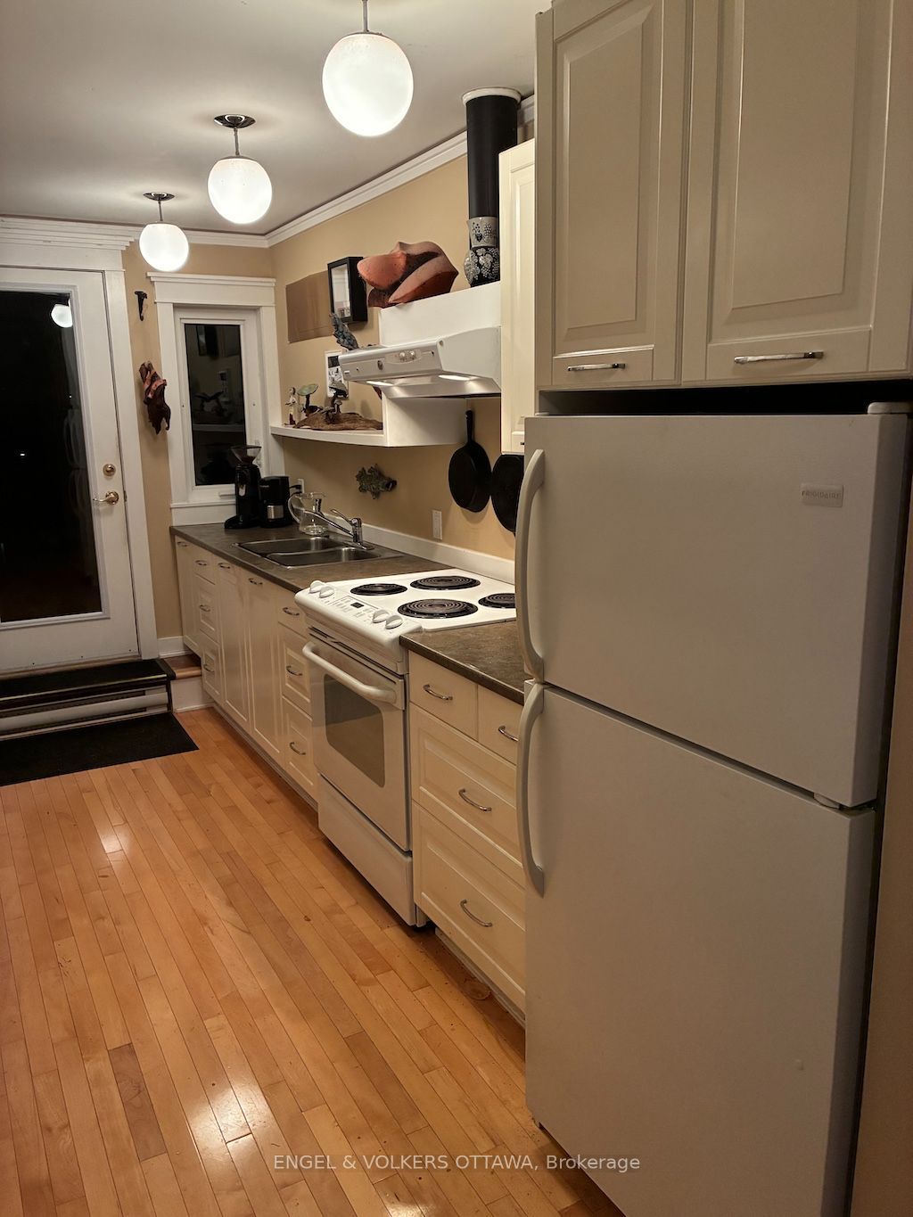 190 James Street, Ottawa Centre, ON K1R 5M7 photo 2