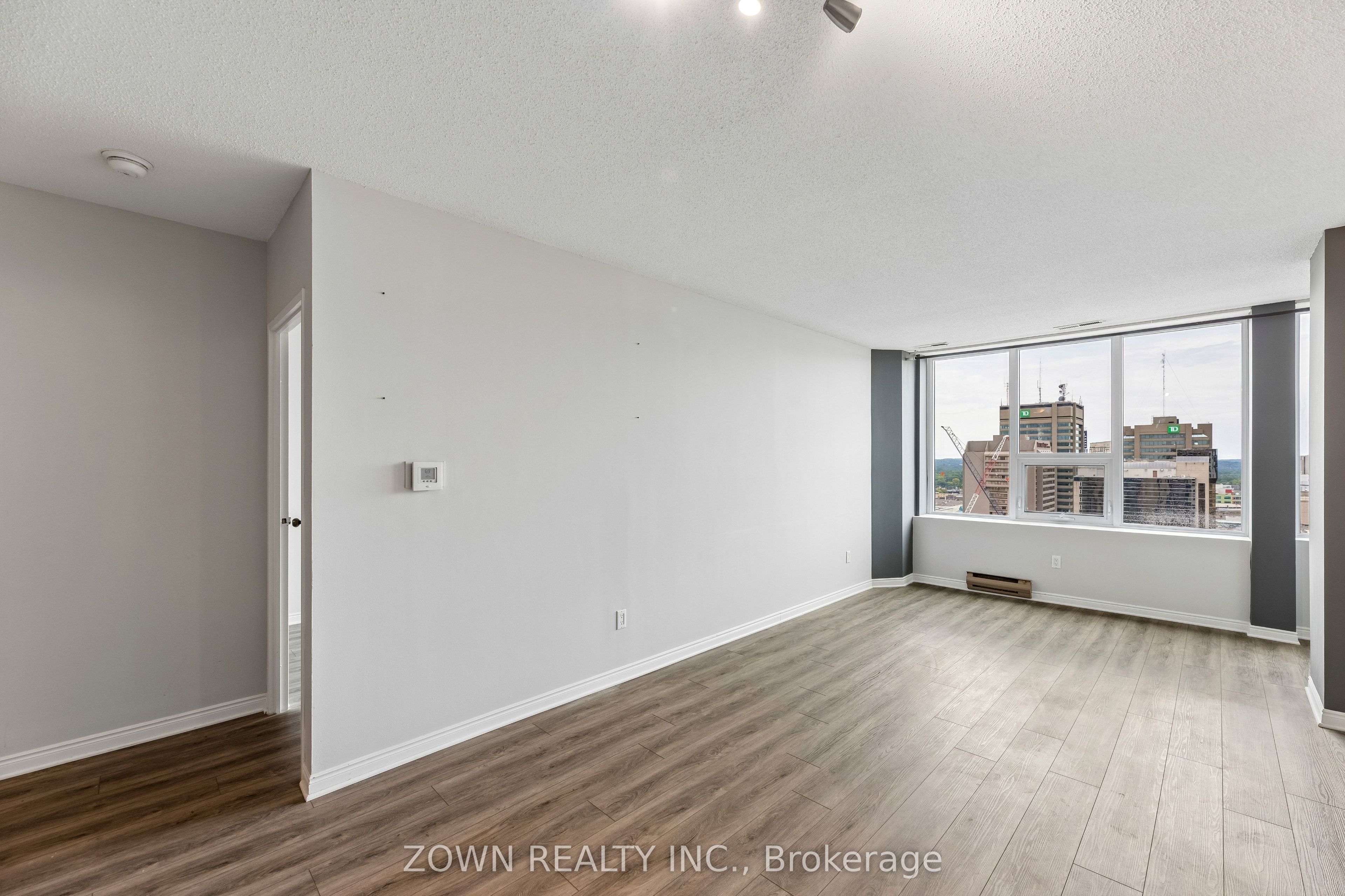 389 DUNDAS Street 2205, London East, ON N6B 3L5 photo 5