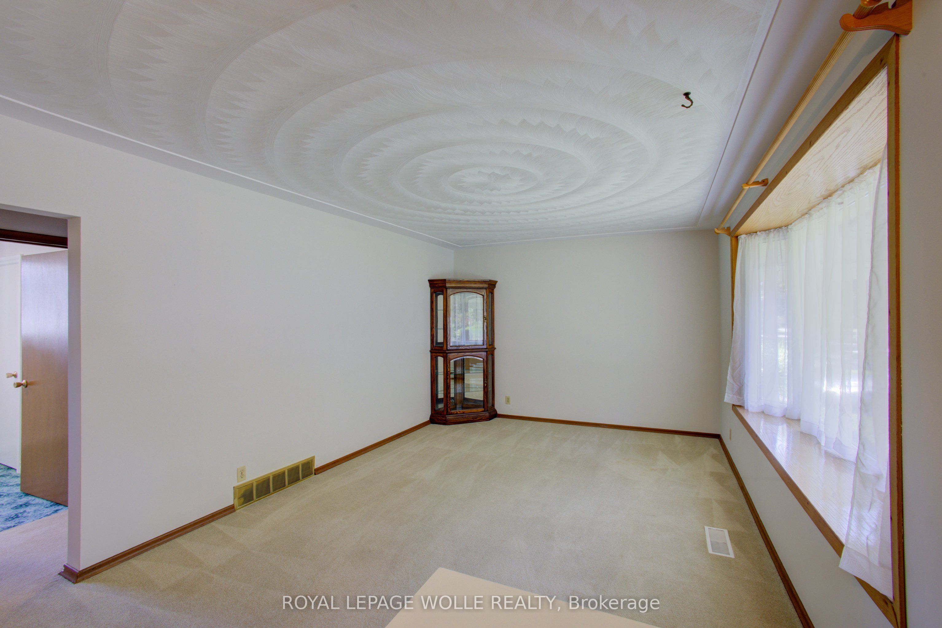 52 Queenston Crescent, Kitchener, ON N2B 2V5 photo 5