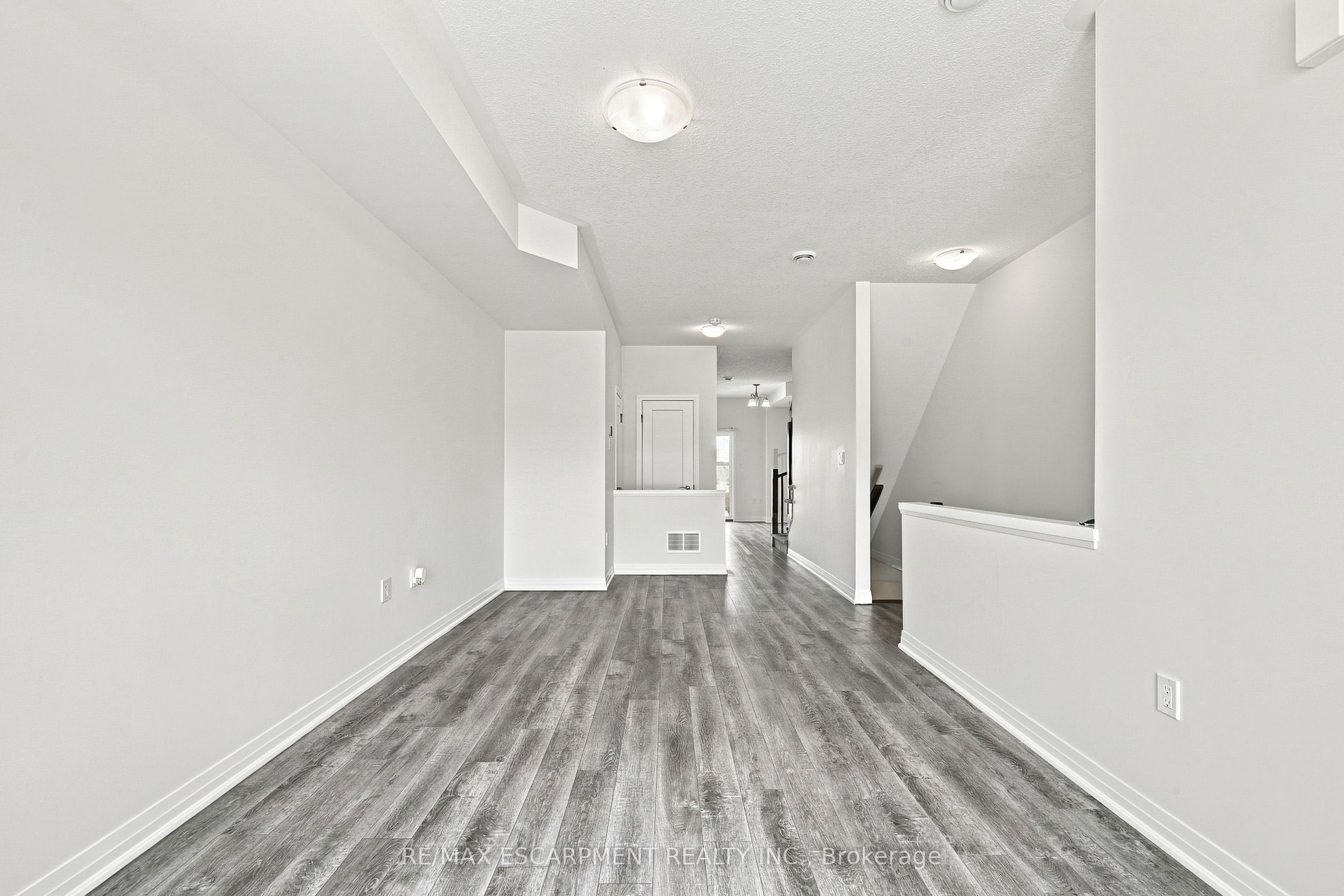 94 Laguna Village Crescent, Hamilton, ON L0R 1P0 photo 5