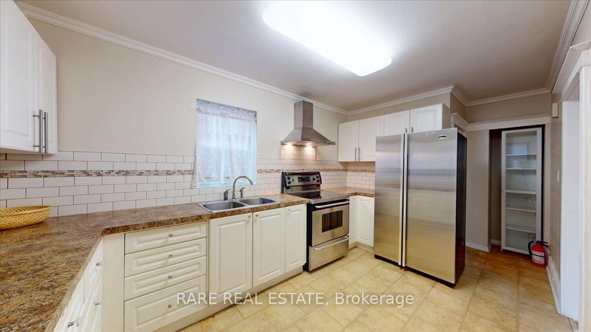 8 Balsam Avenue N 1, Hamilton, ON L8L 6Y2 photo 4