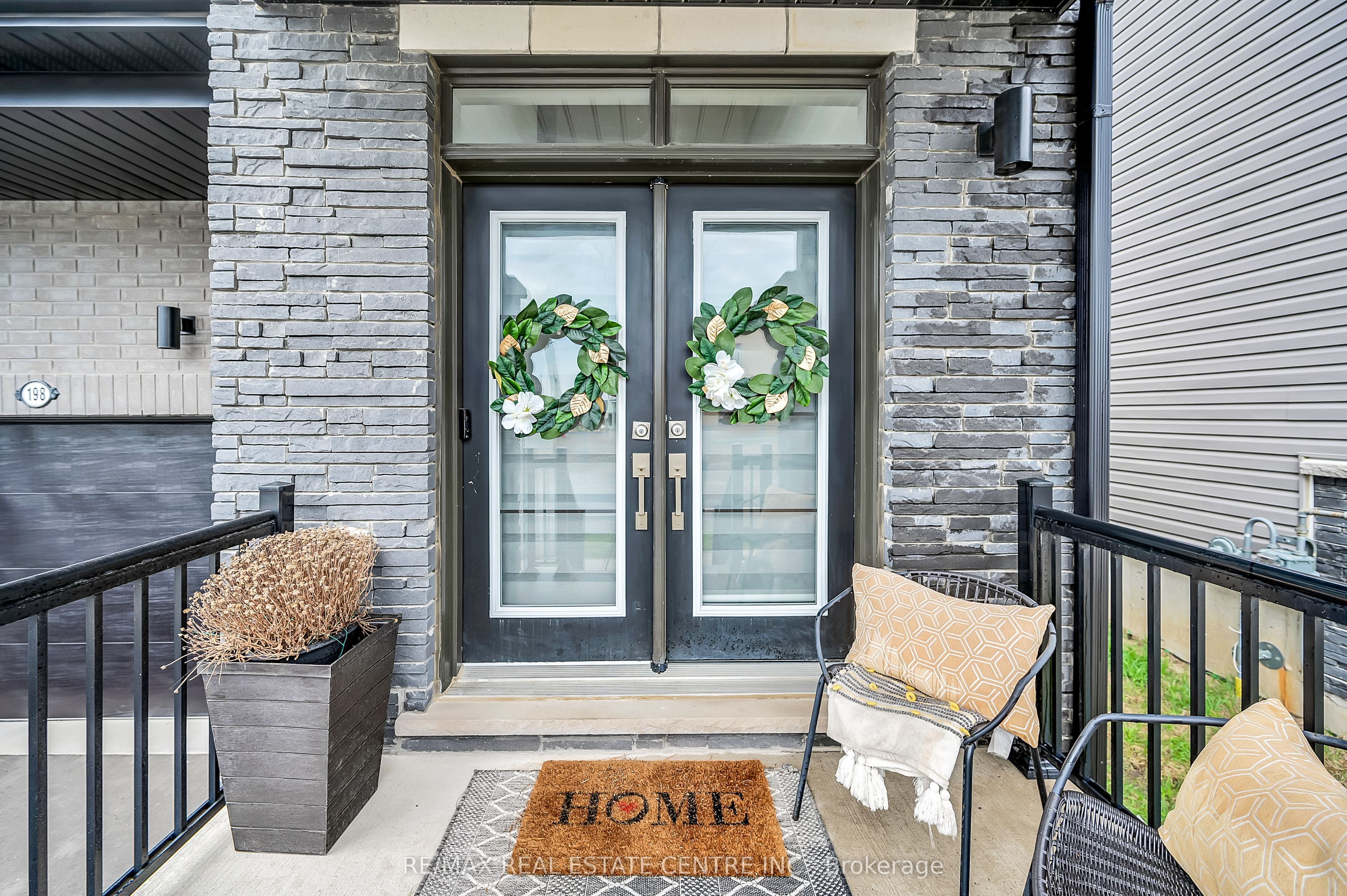 198 Whithorn Crescent, Haldimand, ON N3W 0C9 photo 5