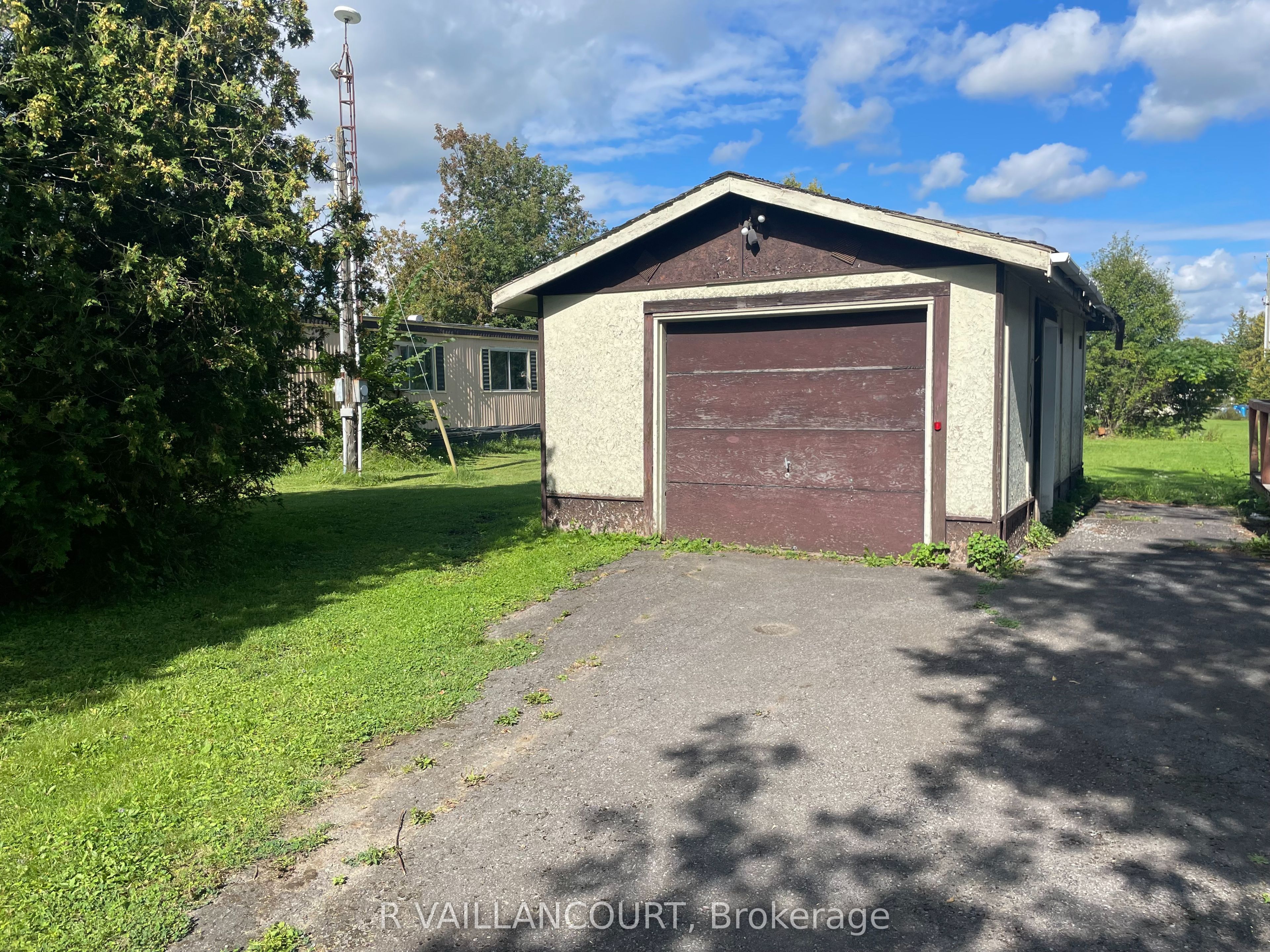 3813 S Bobby Street S, North Glengarry, ON K0C 1A0 photo 3