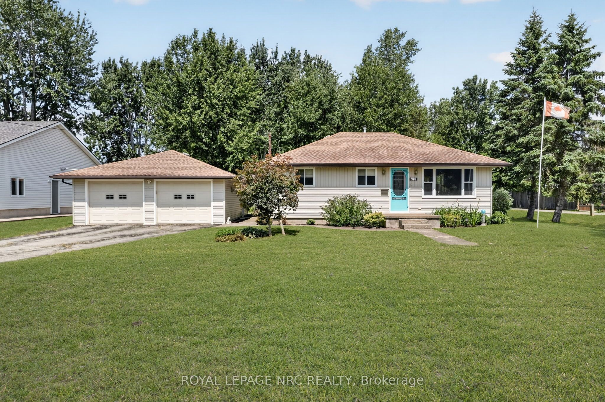 930 EDGEMERE Road, Fort Erie, ON L2A 1A8